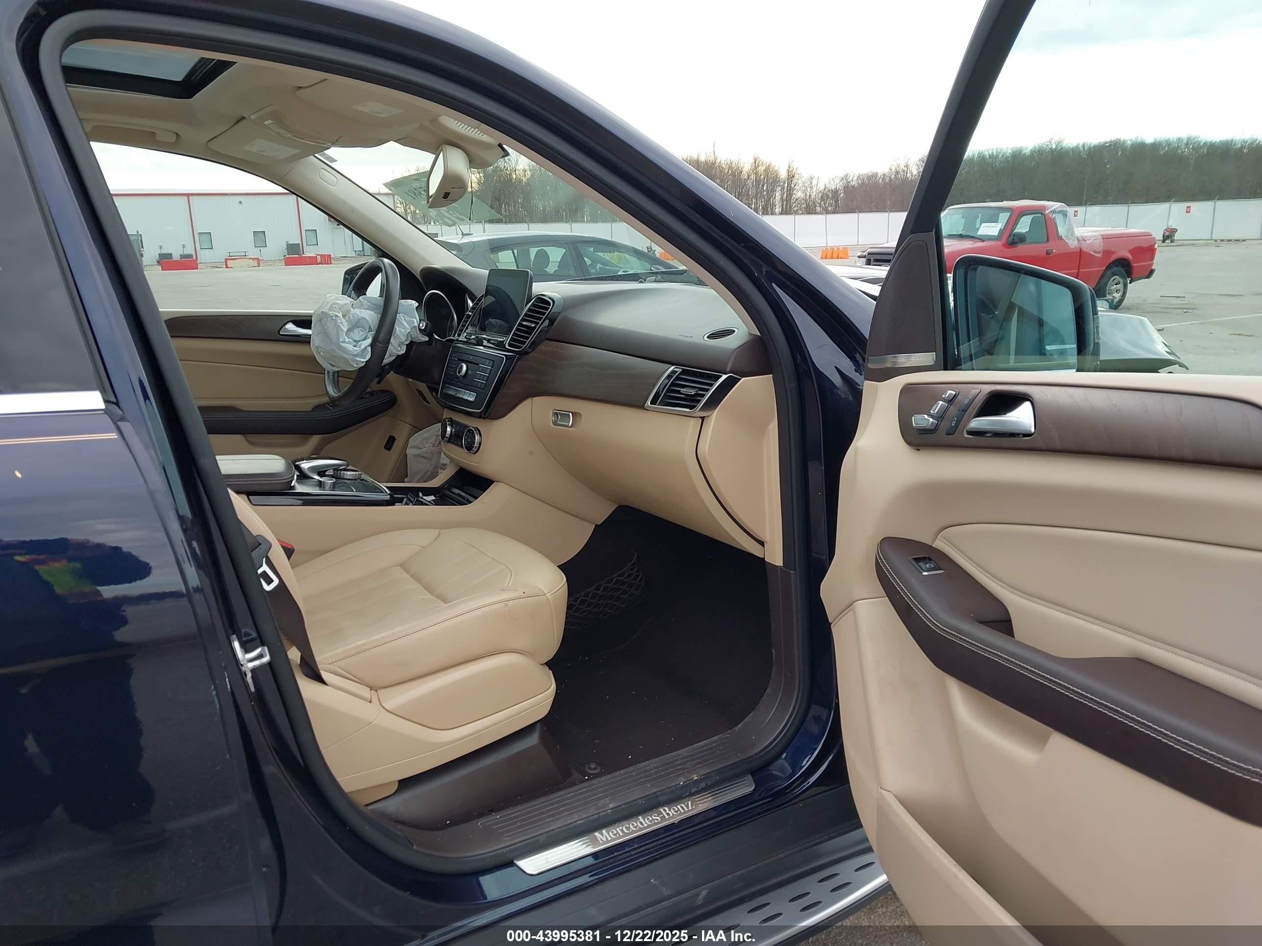 MERCEDES-BENZ GLE image 5