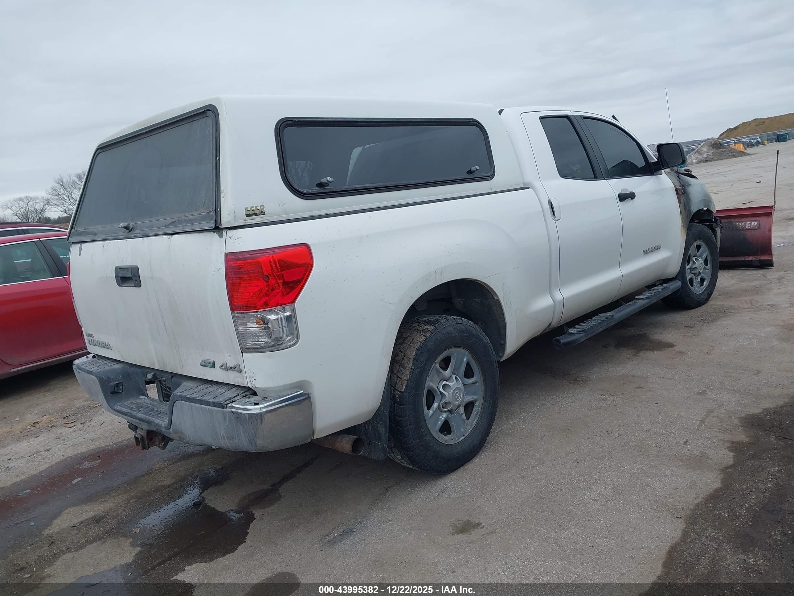 TOYOTA TUNDRA image 4