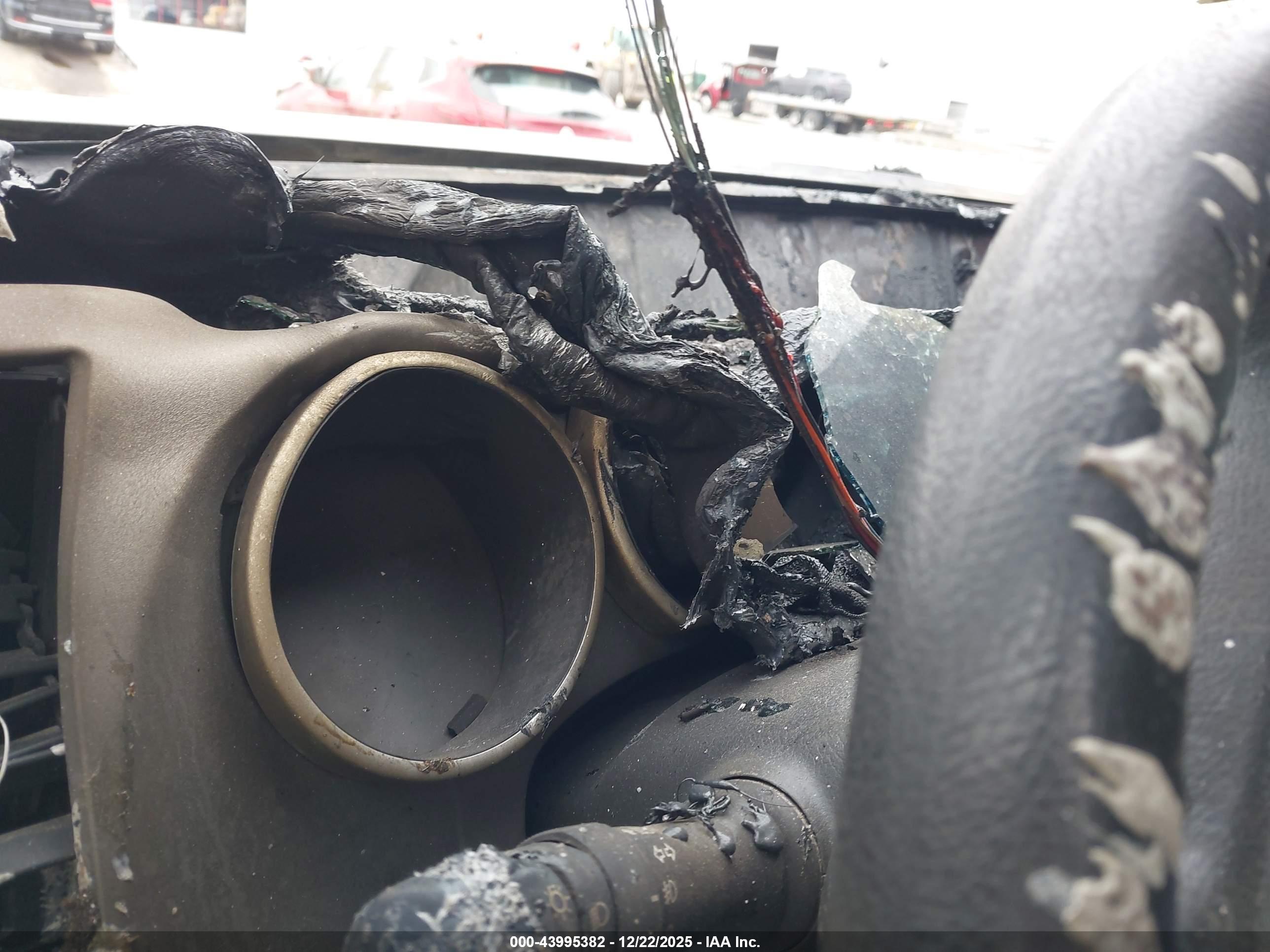 TOYOTA TUNDRA image 7