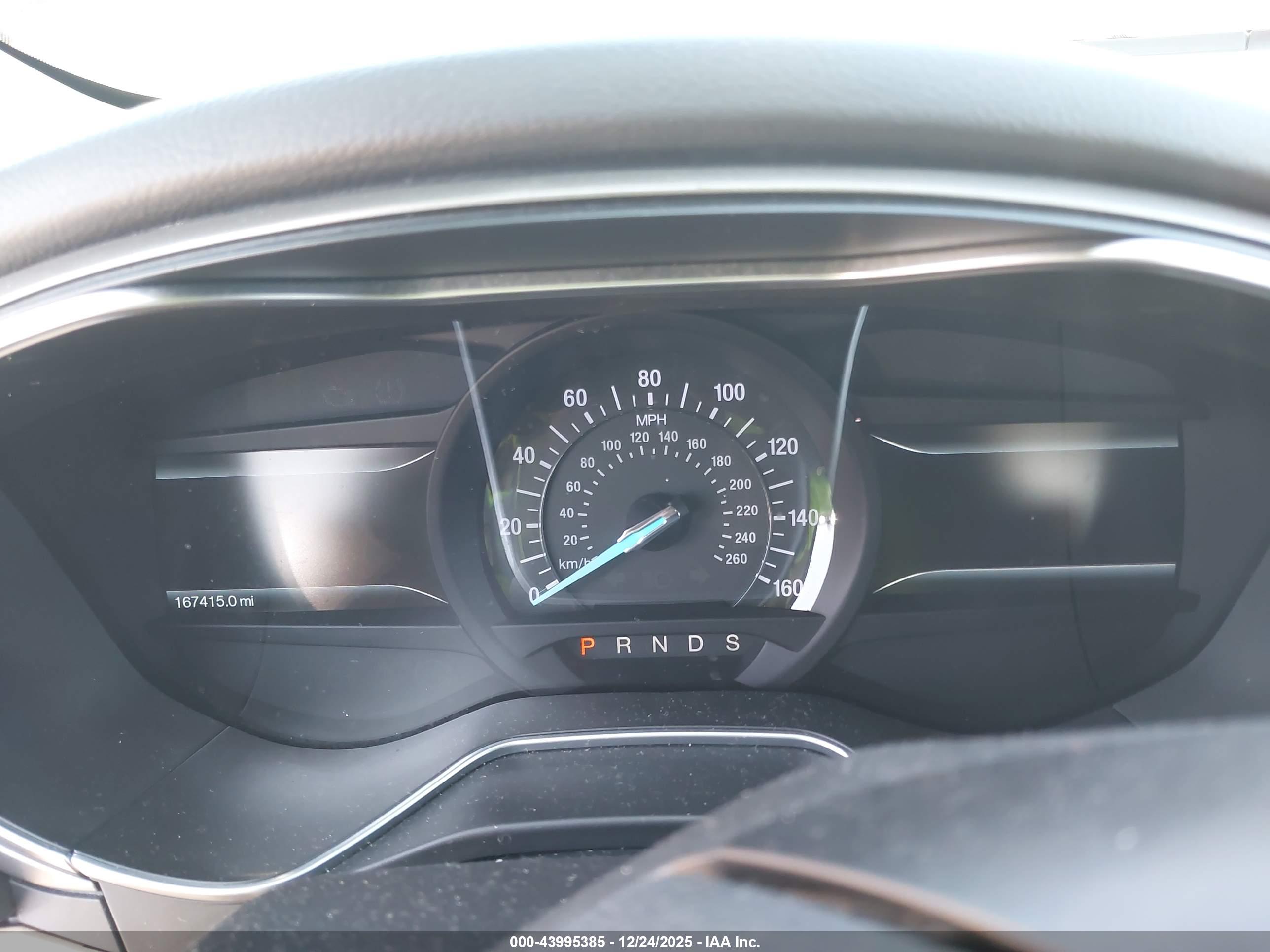 FORD FUSION image 7