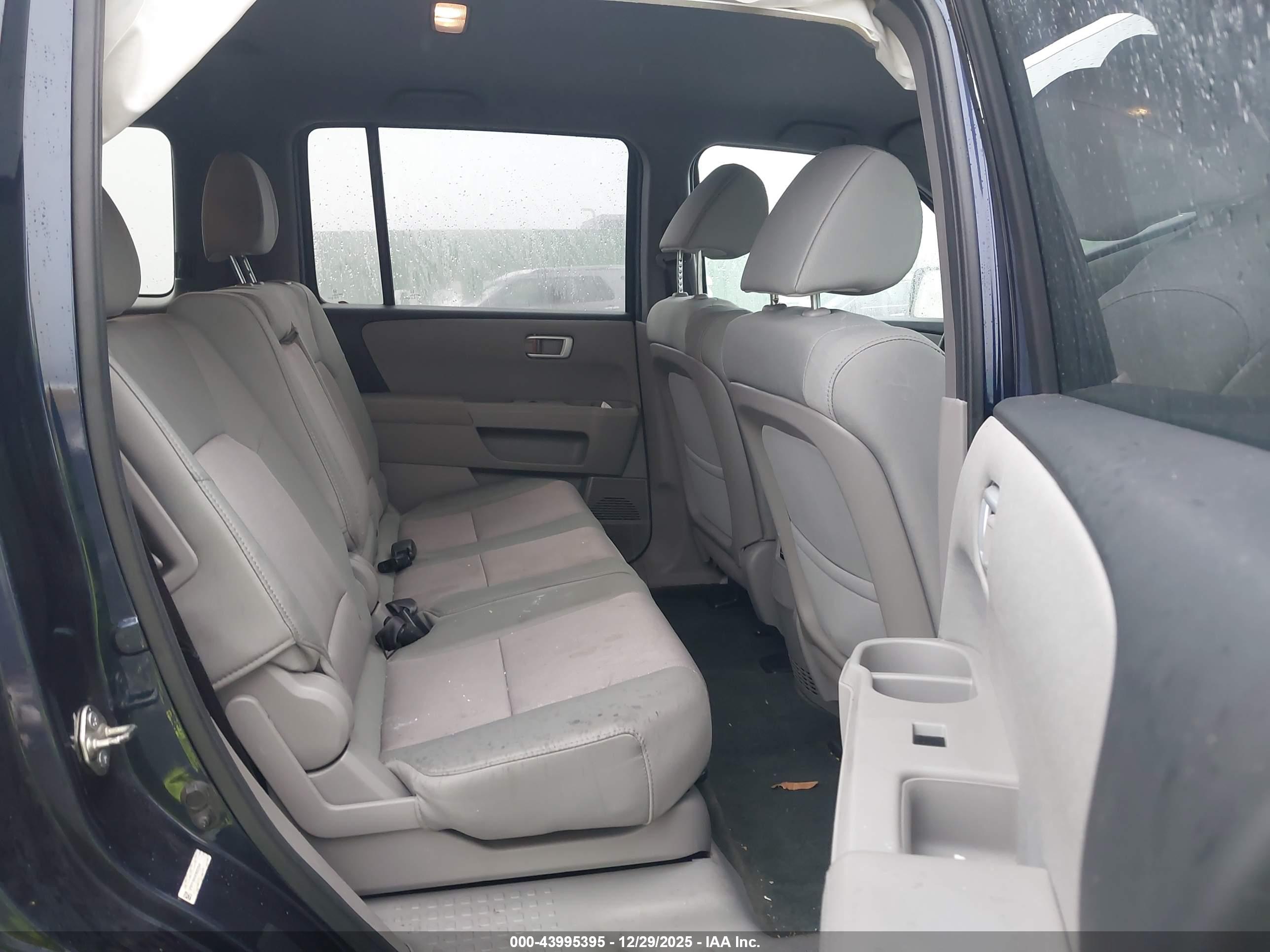 HONDA PILOT image 8
