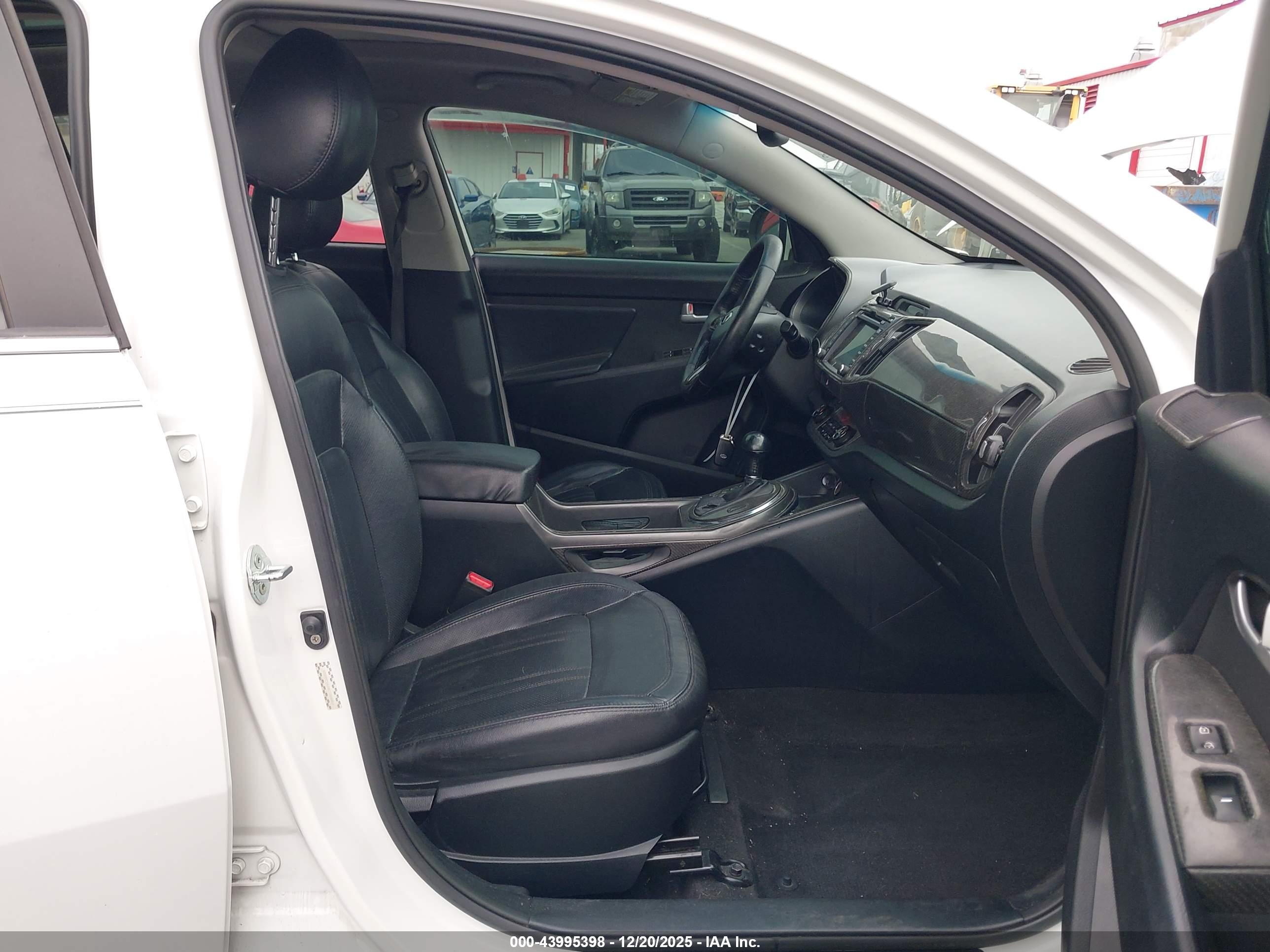 KIA SPORTAGE image 5