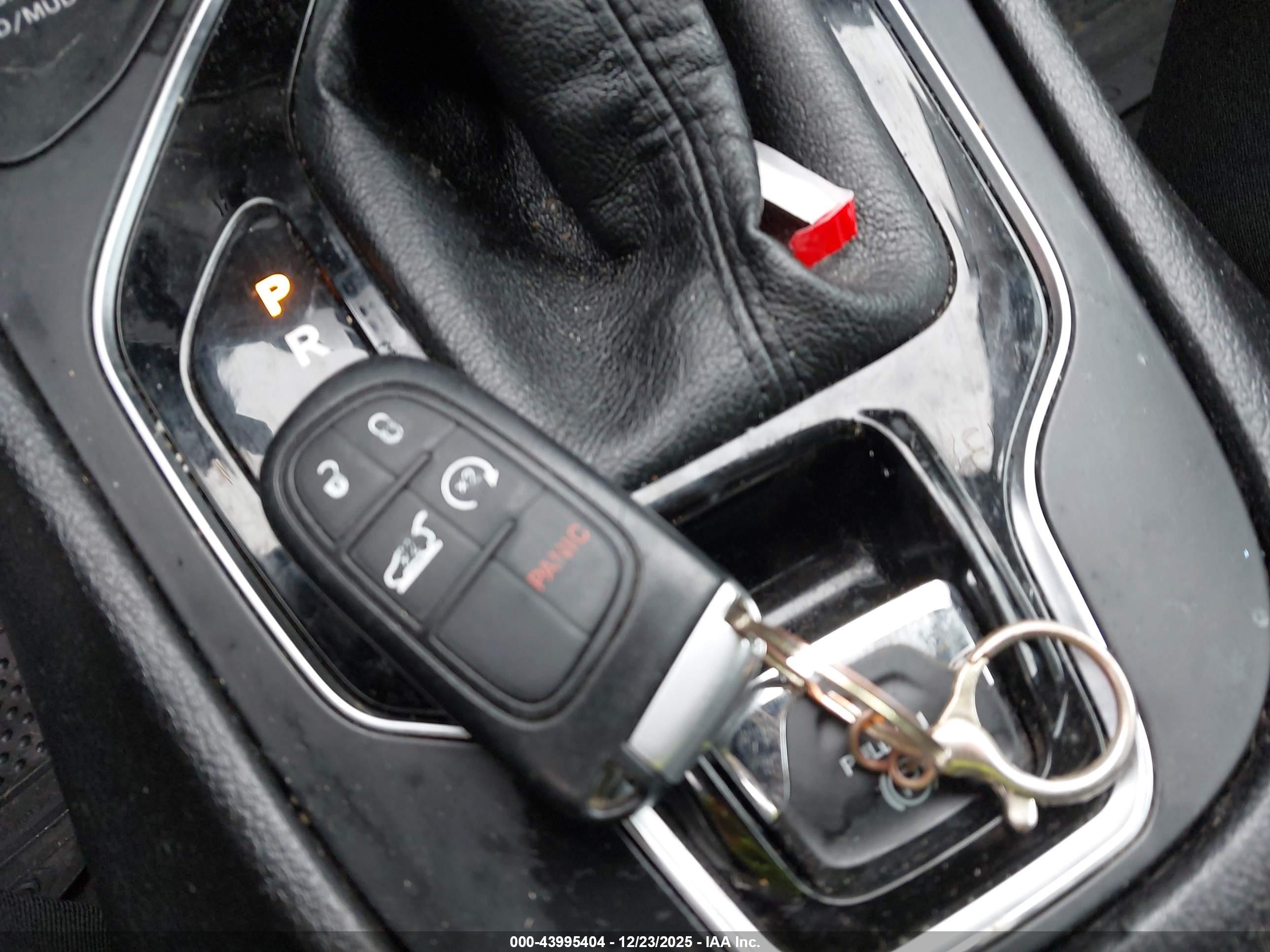 JEEP CHEROKEE image 11