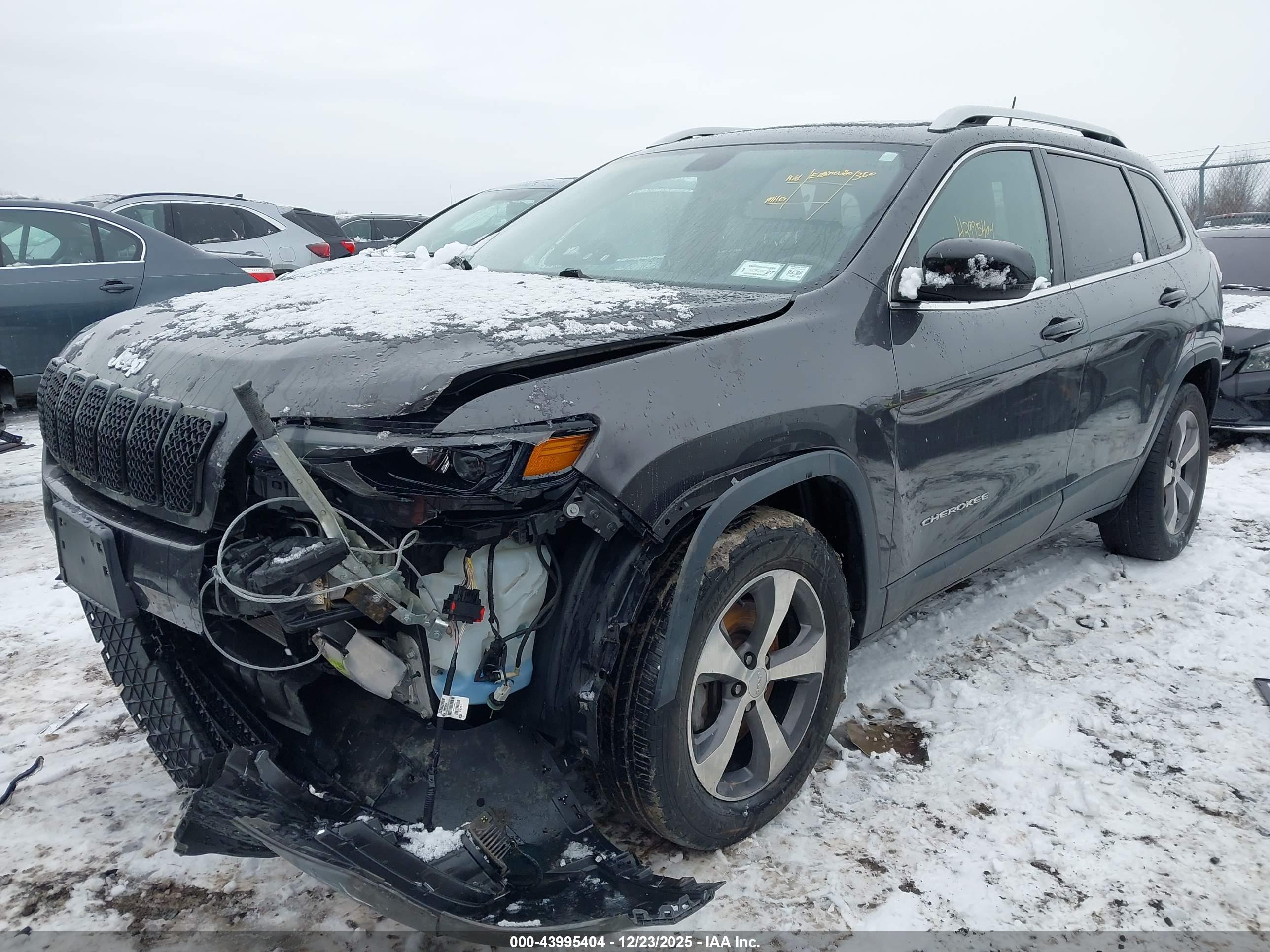 JEEP CHEROKEE image 2