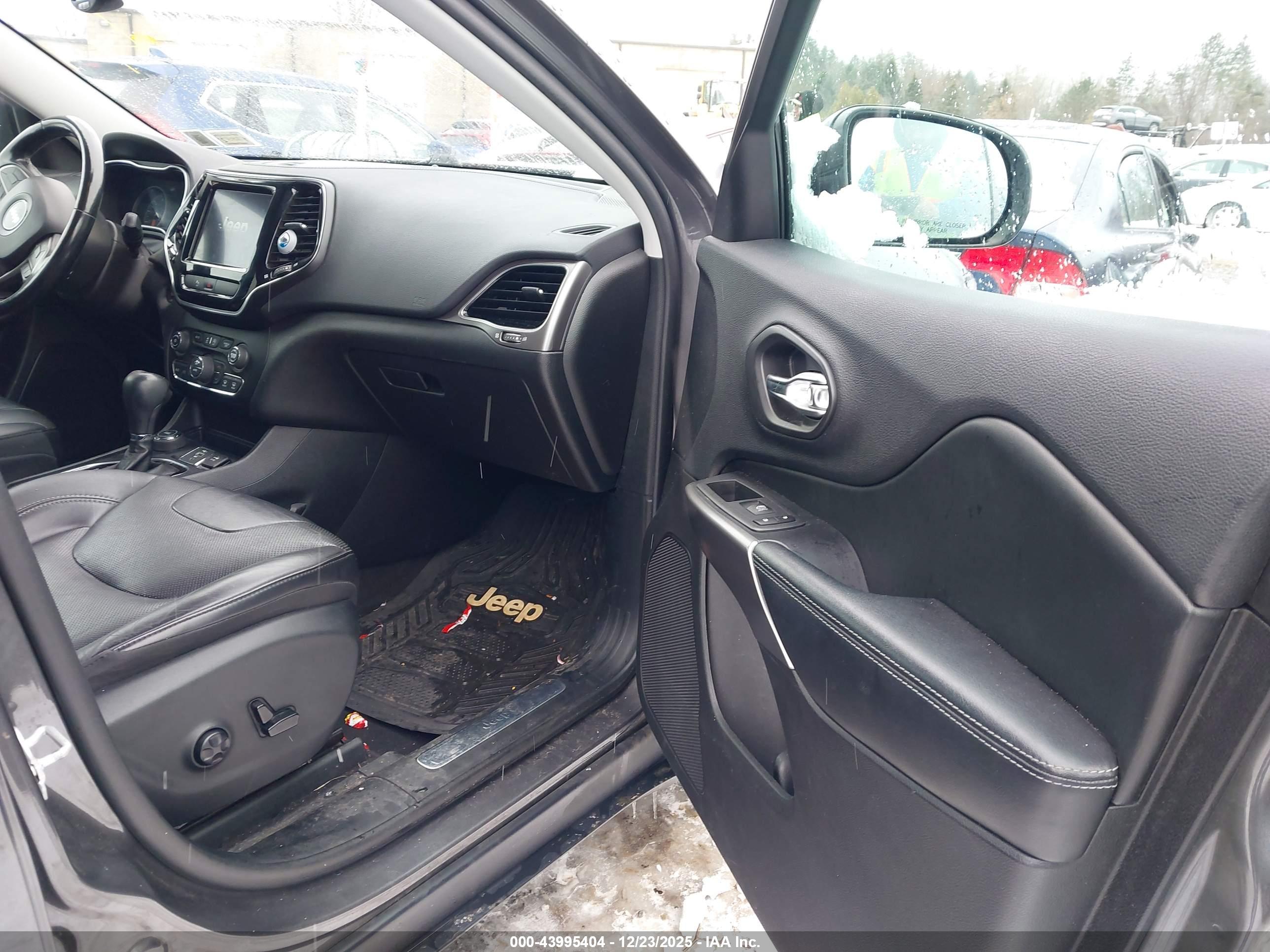 JEEP CHEROKEE image 5