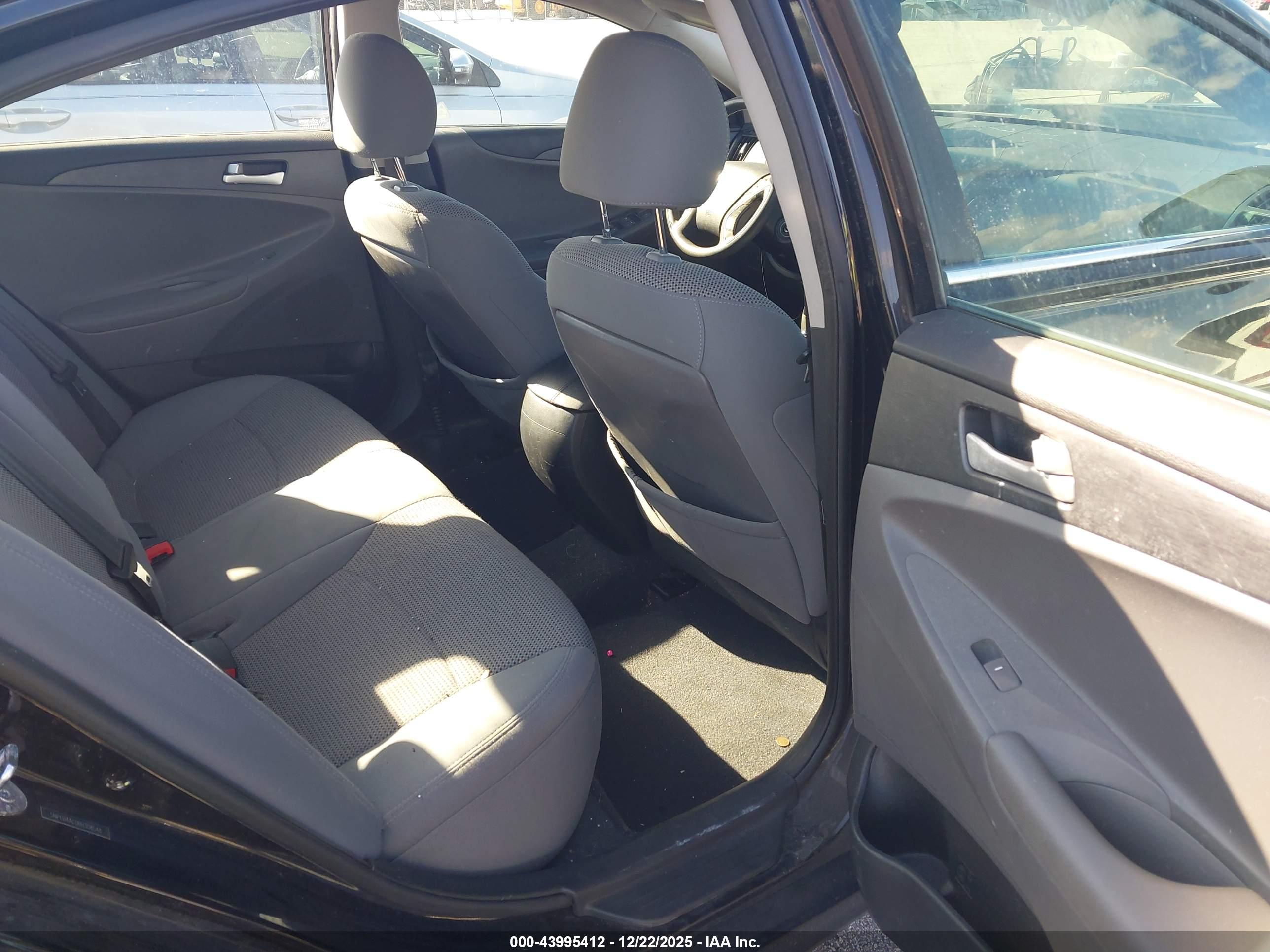 HYUNDAI SONATA image 8