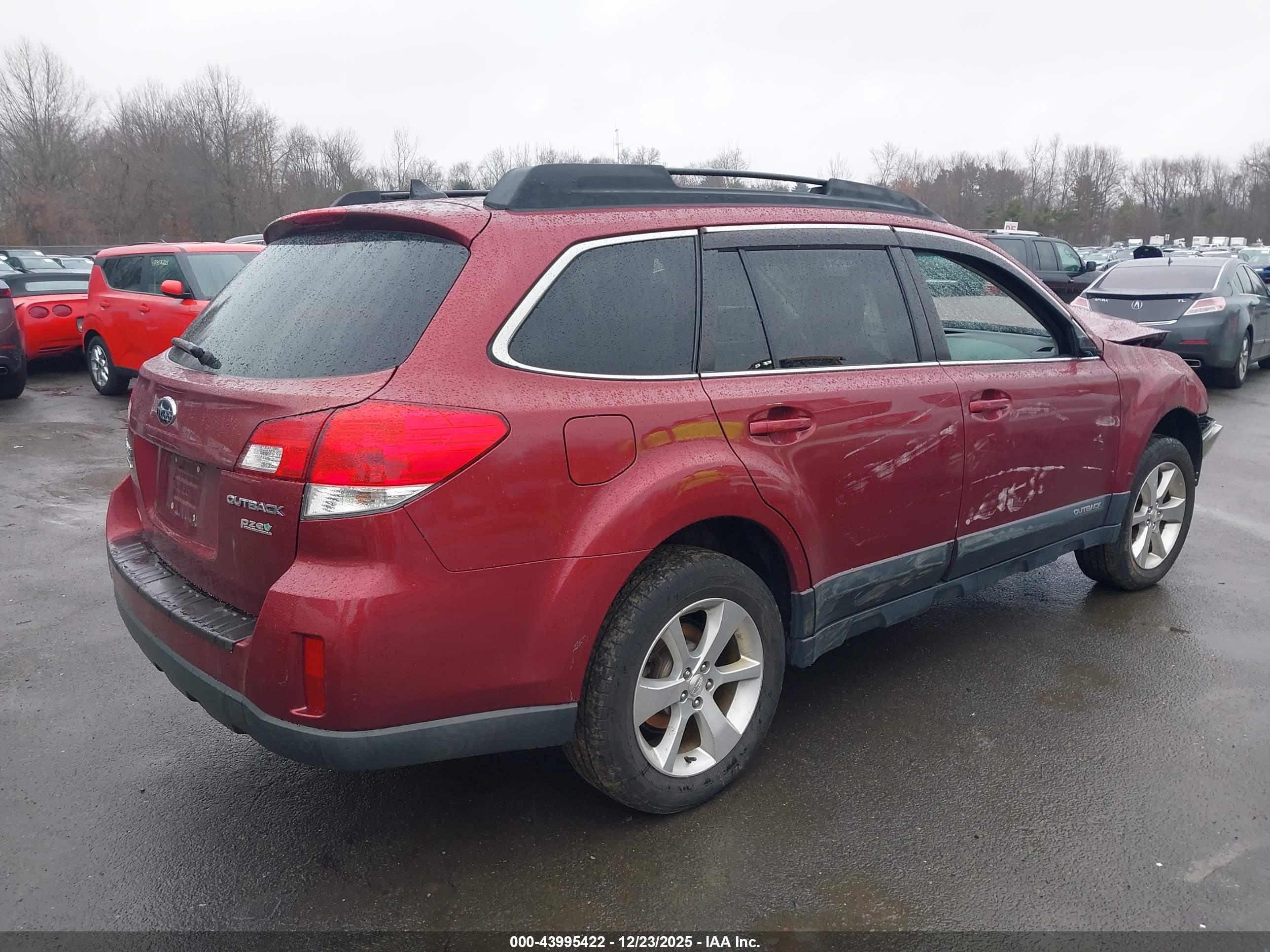 SUBARU OUTBACK image 4