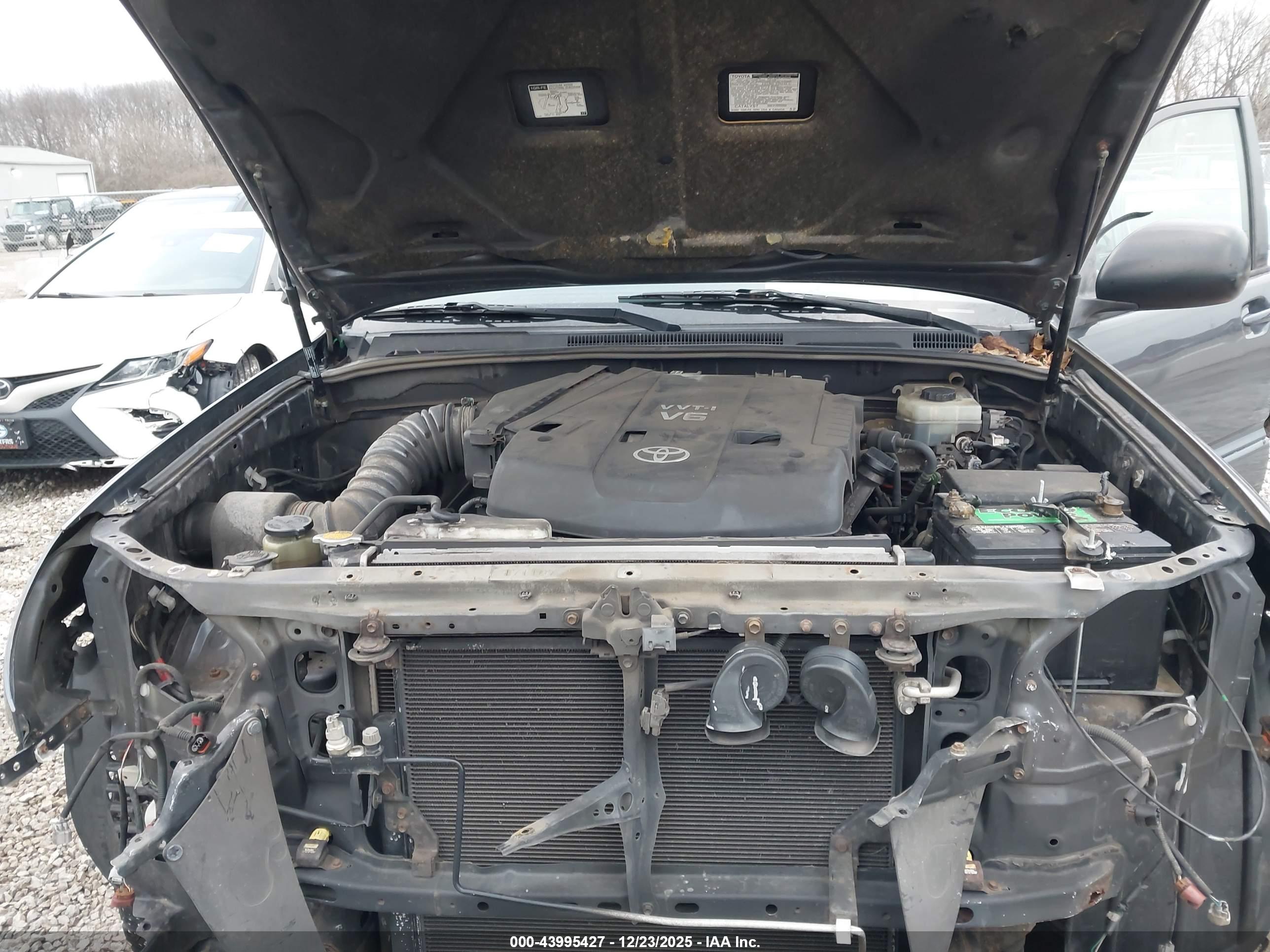 TOYOTA 4RUNNER image 10