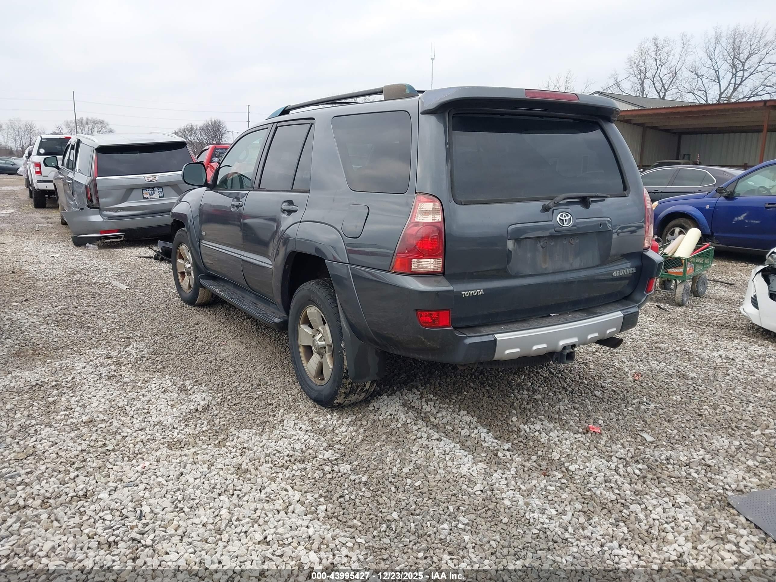TOYOTA 4RUNNER image 3