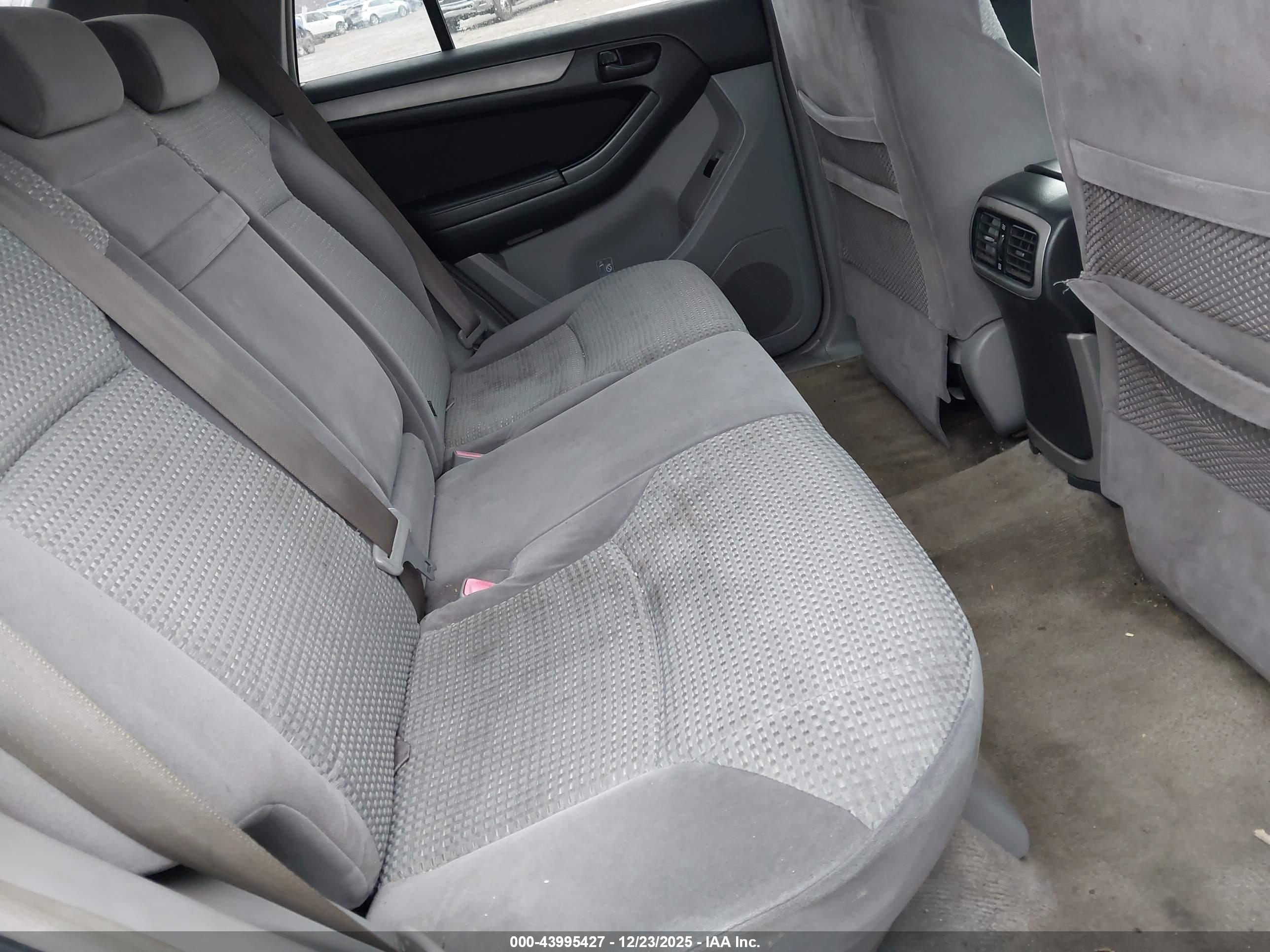 TOYOTA 4RUNNER image 8