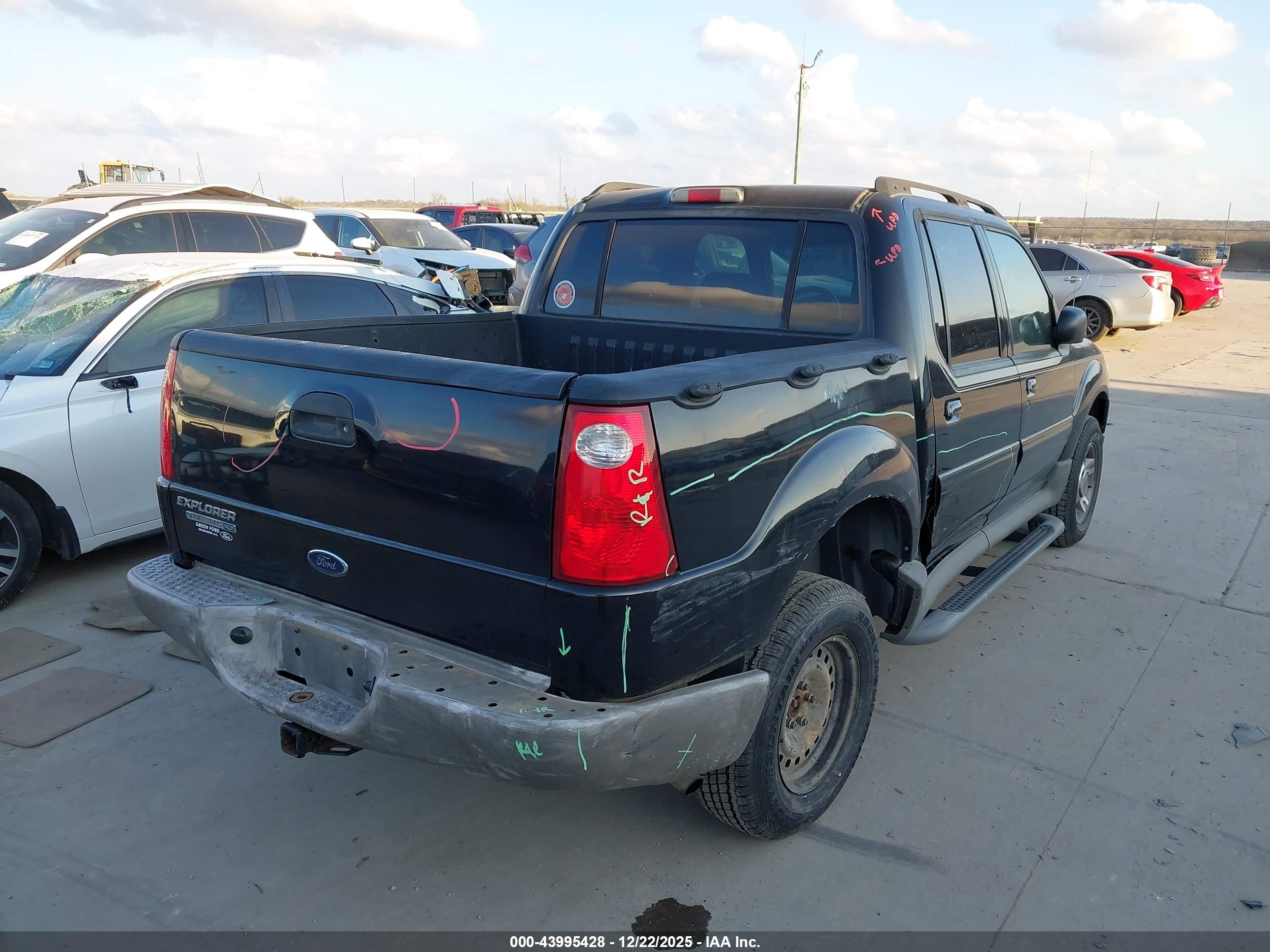 FORD EXPLORER image 4