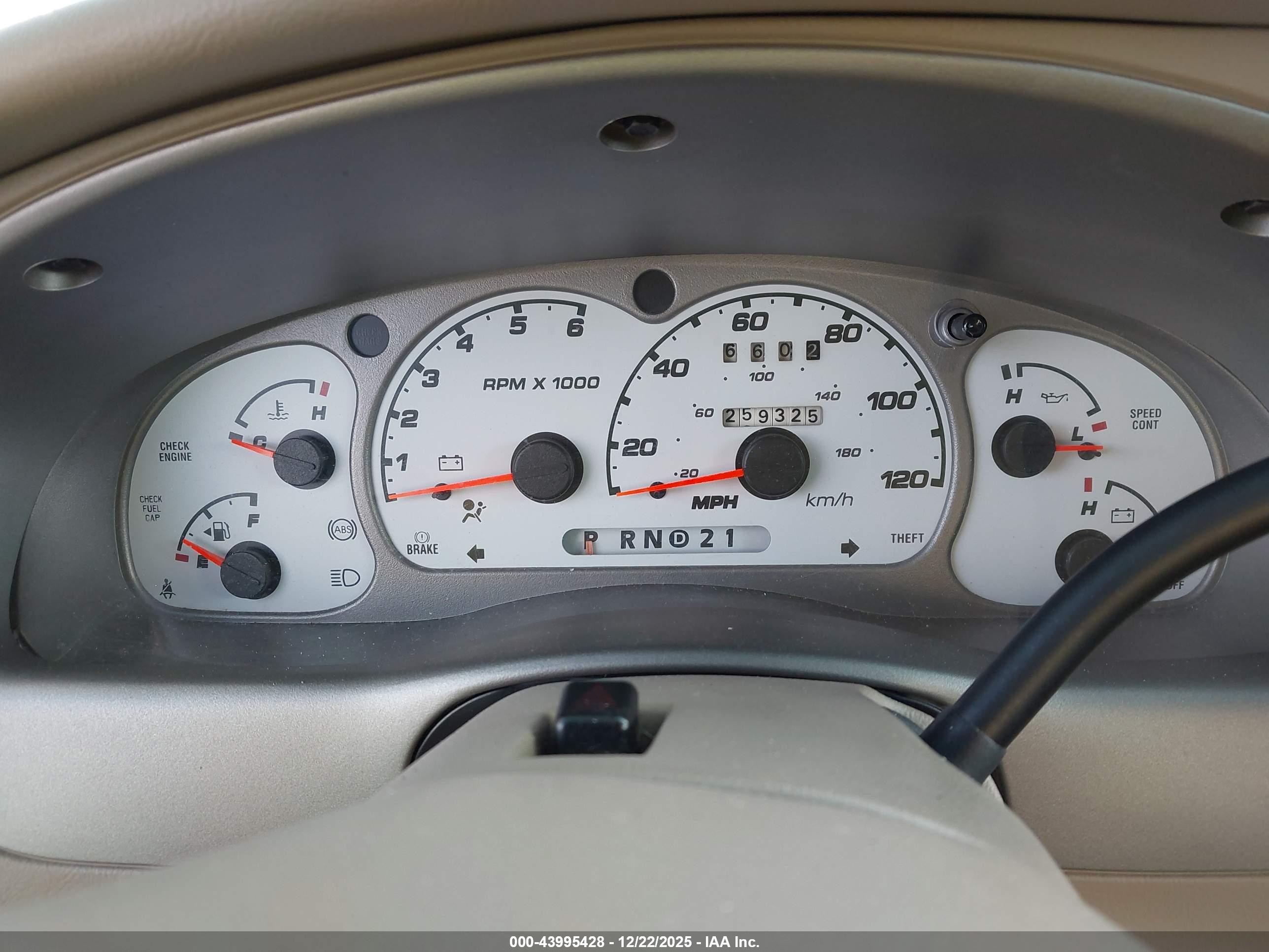FORD EXPLORER image 7