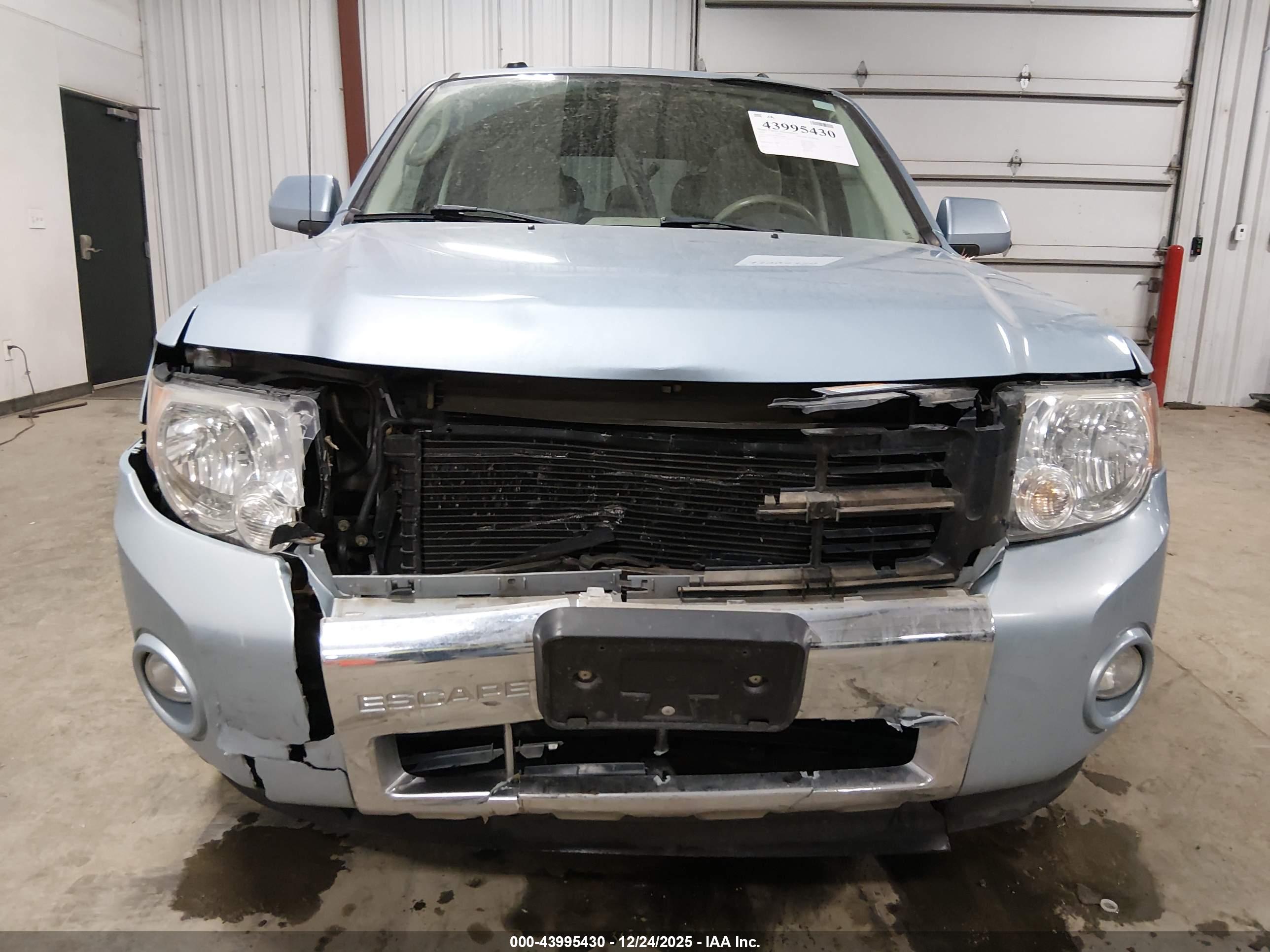 FORD ESCAPE image 6