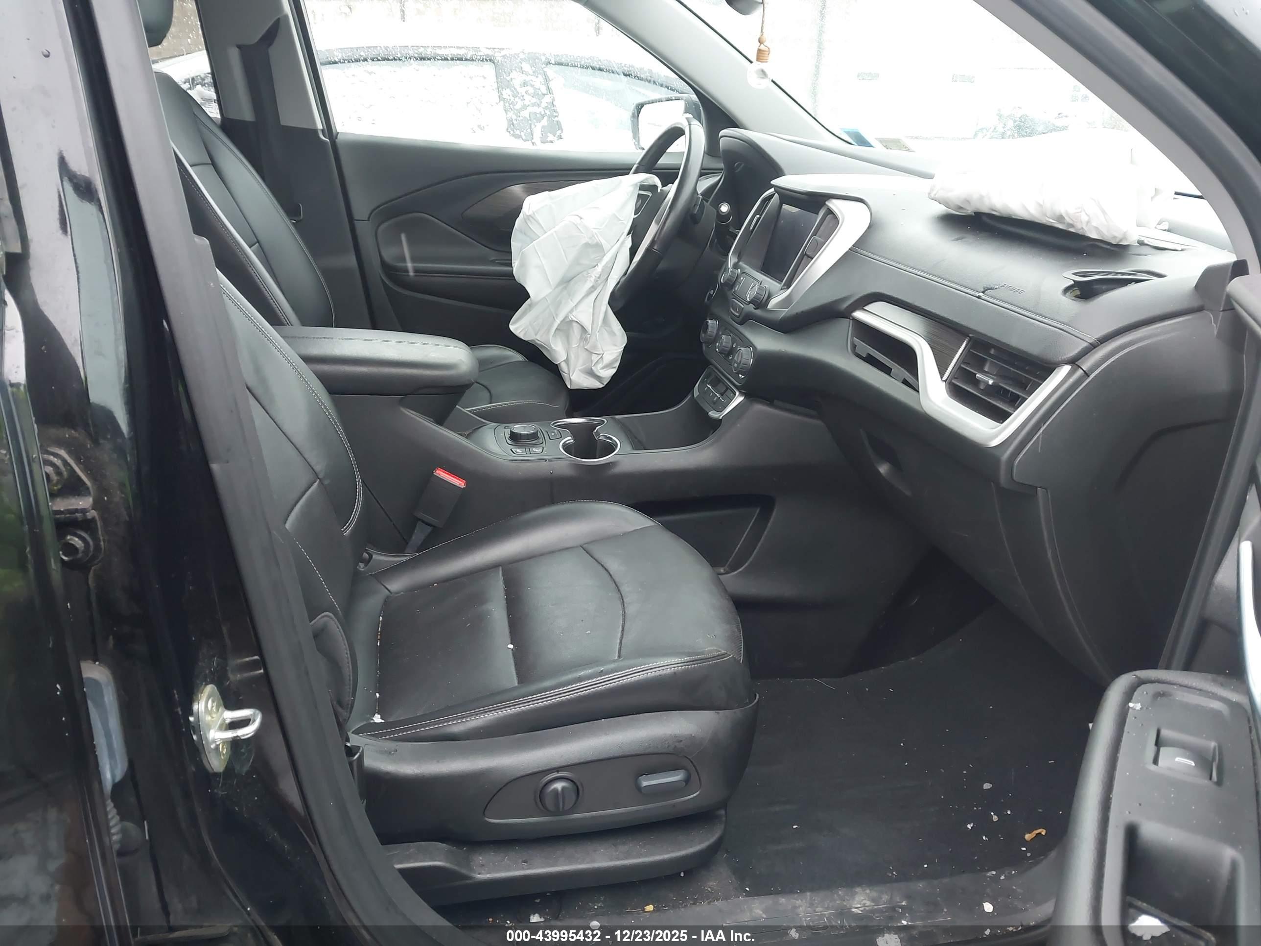 GMC TERRAIN image 5