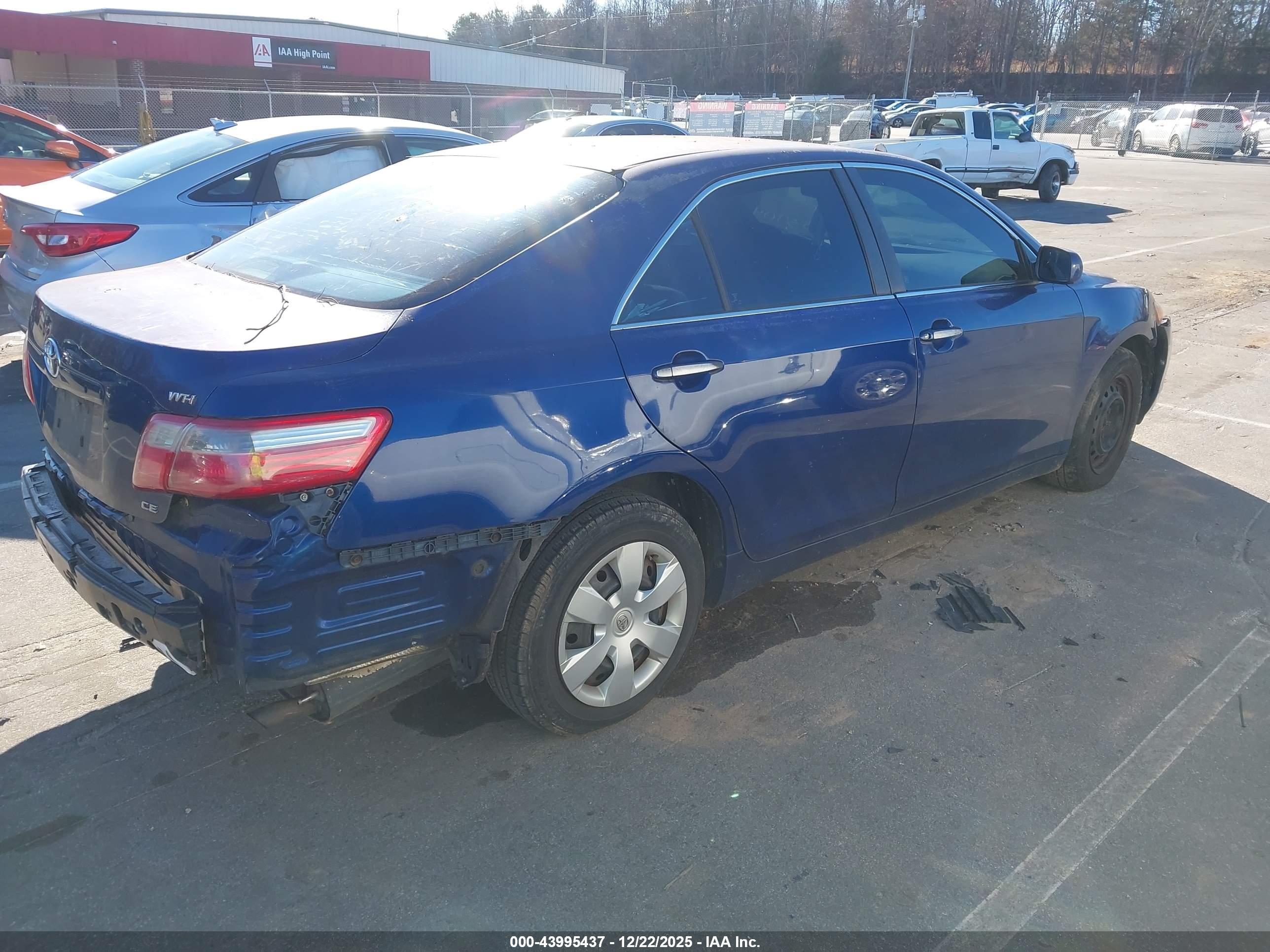 TOYOTA CAMRY image 4