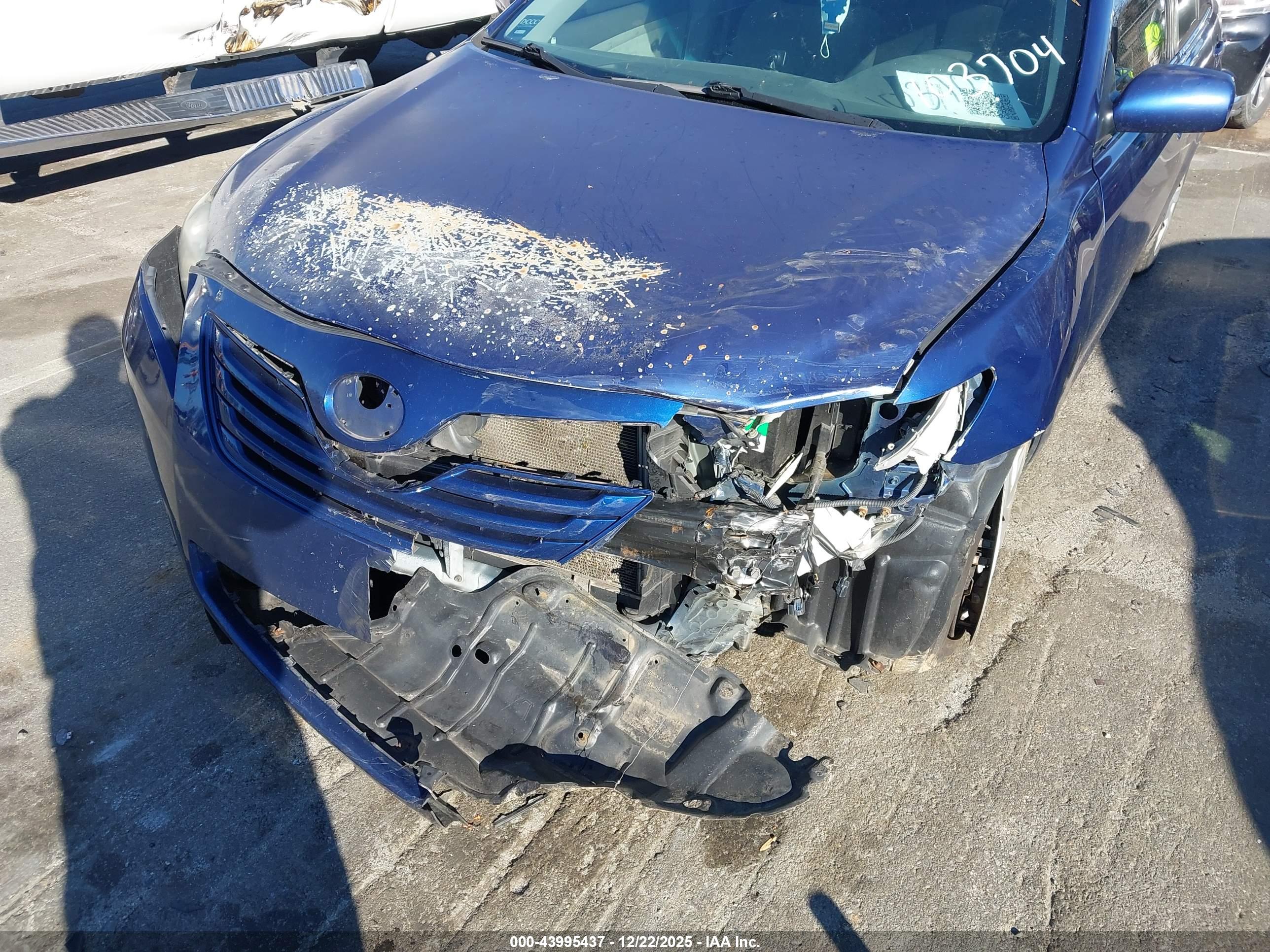 TOYOTA CAMRY image 6