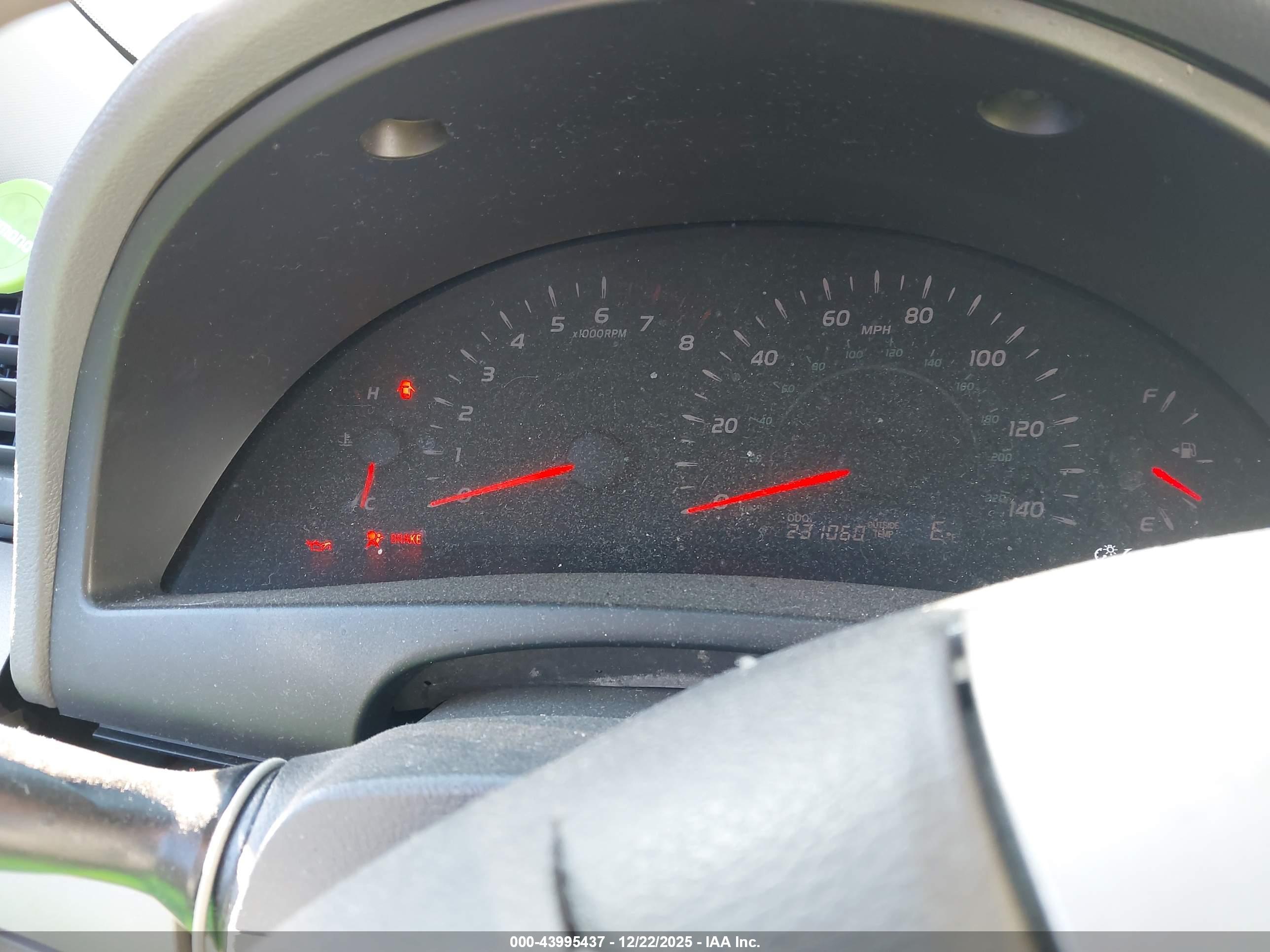 TOYOTA CAMRY image 7