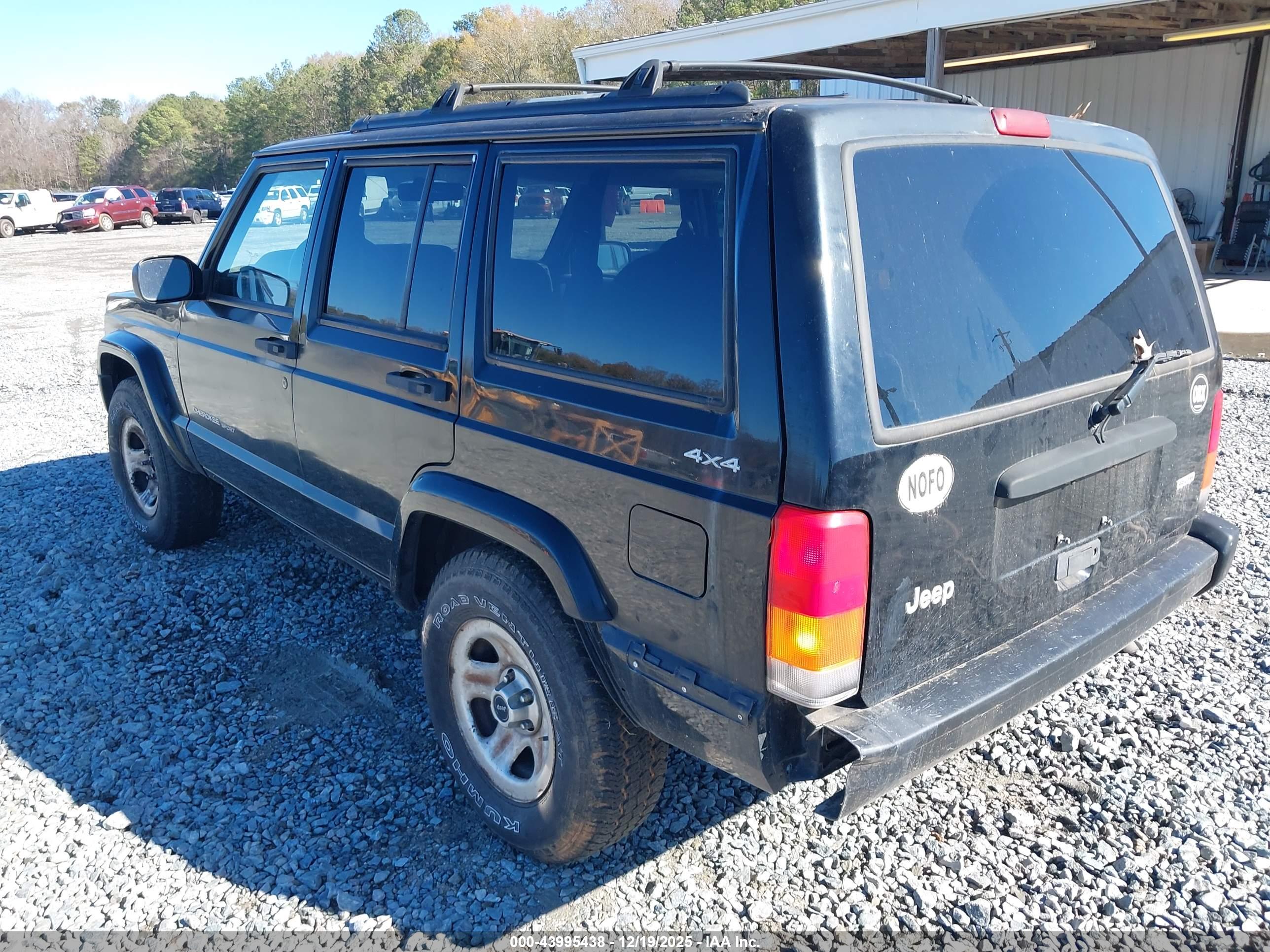 JEEP CHEROKEE image 3