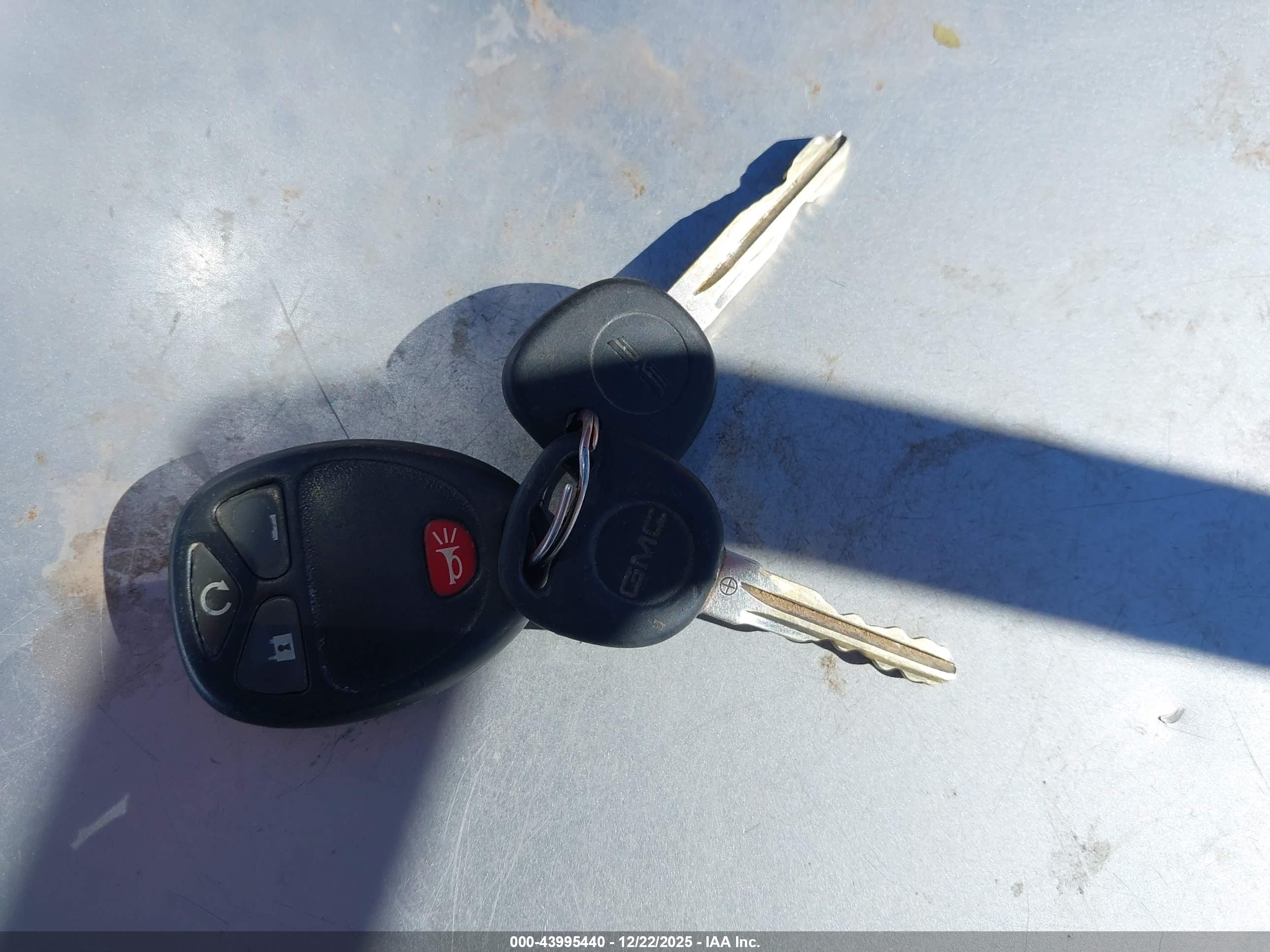 GMC SIERRA image 11