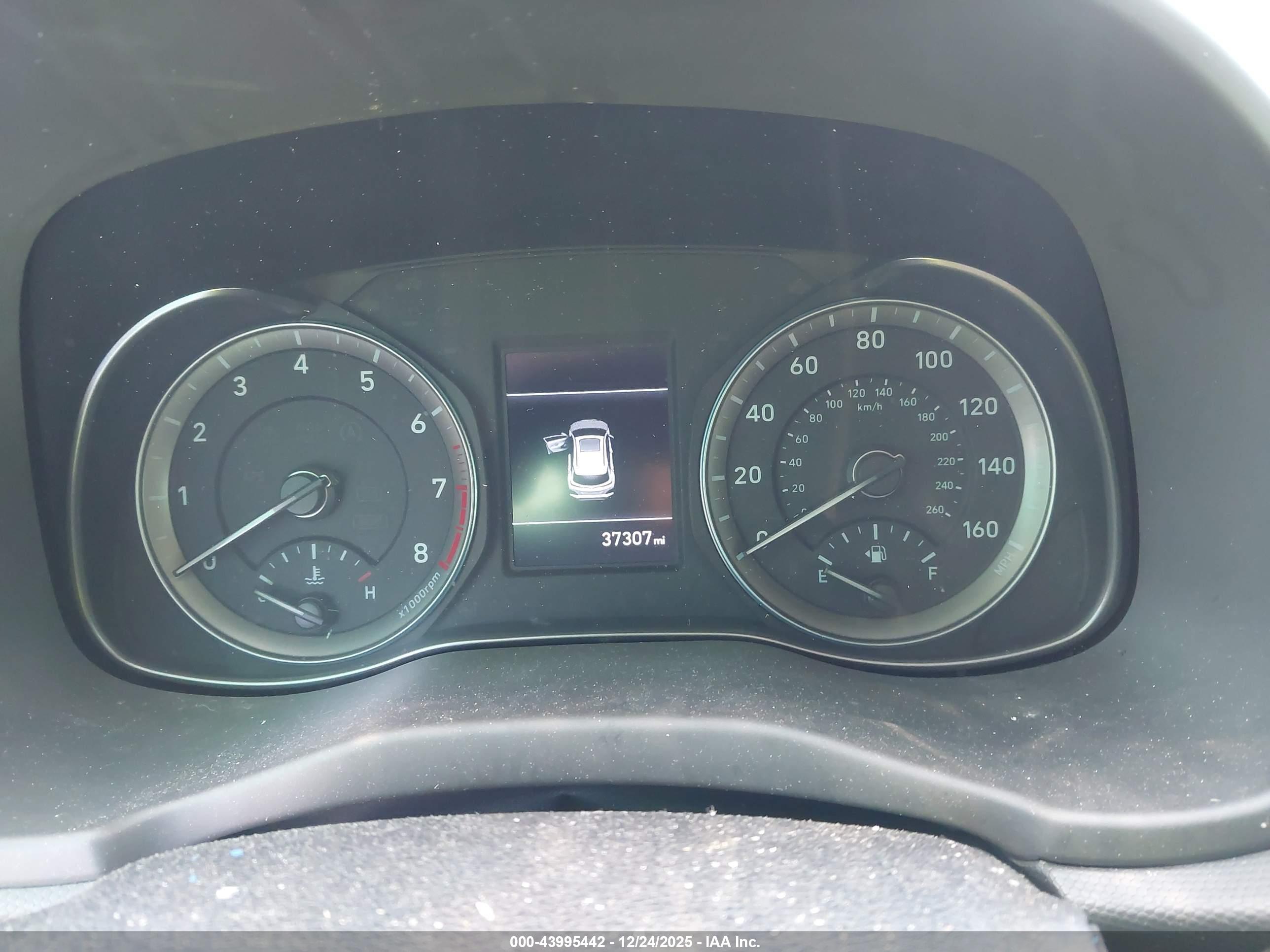 HYUNDAI KONA image 7