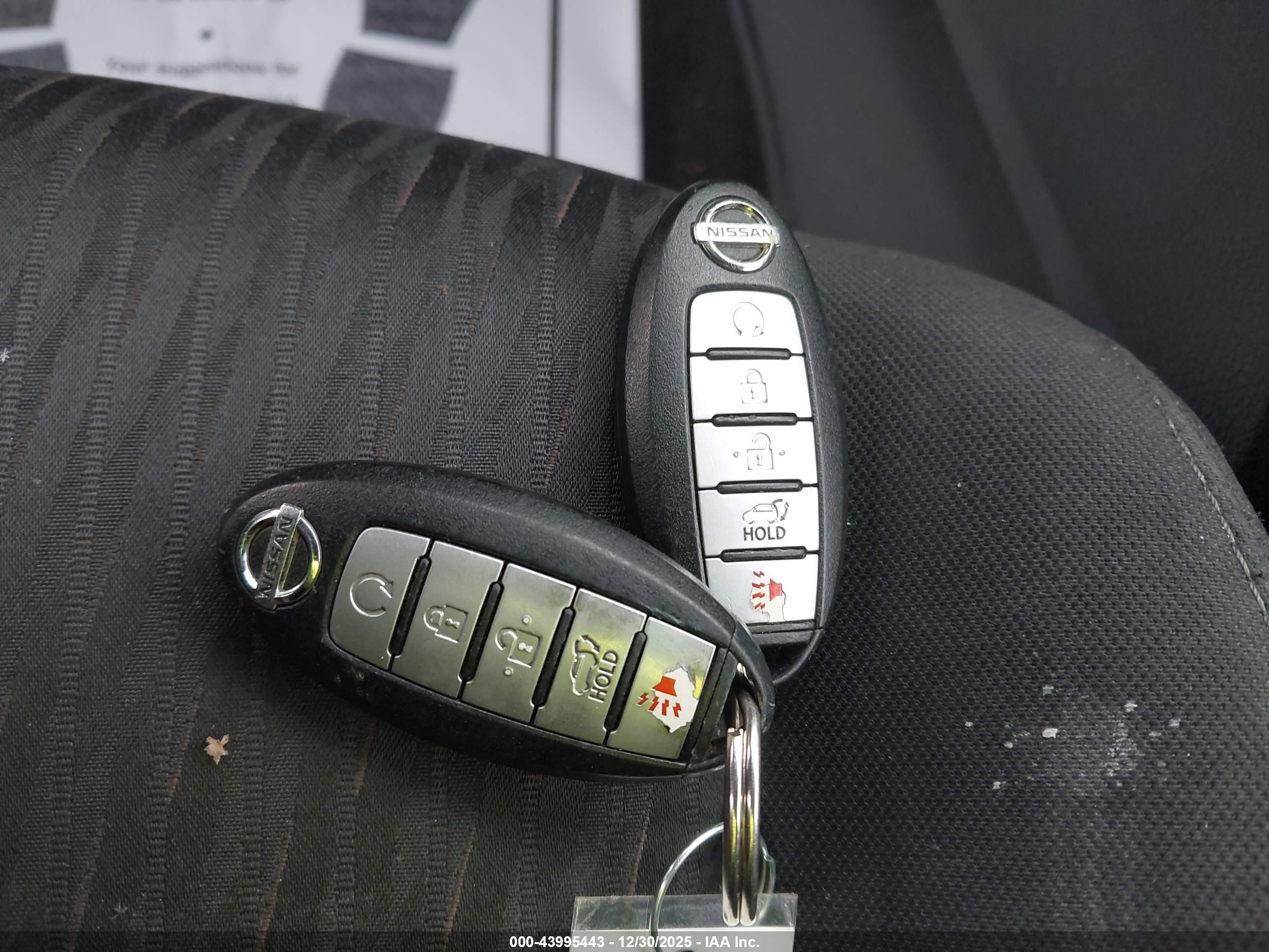NISSAN ROGUE image 11
