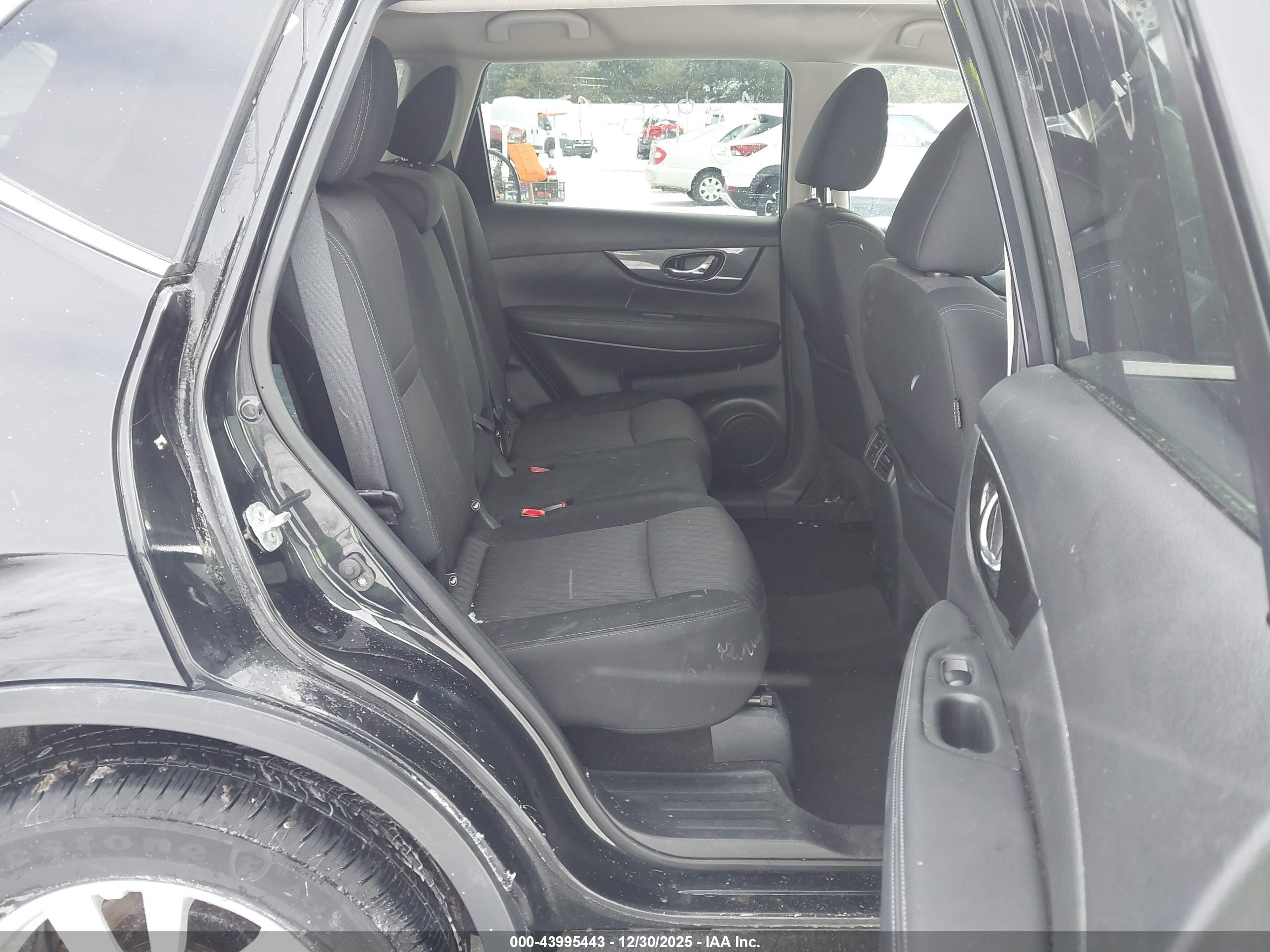 NISSAN ROGUE image 8