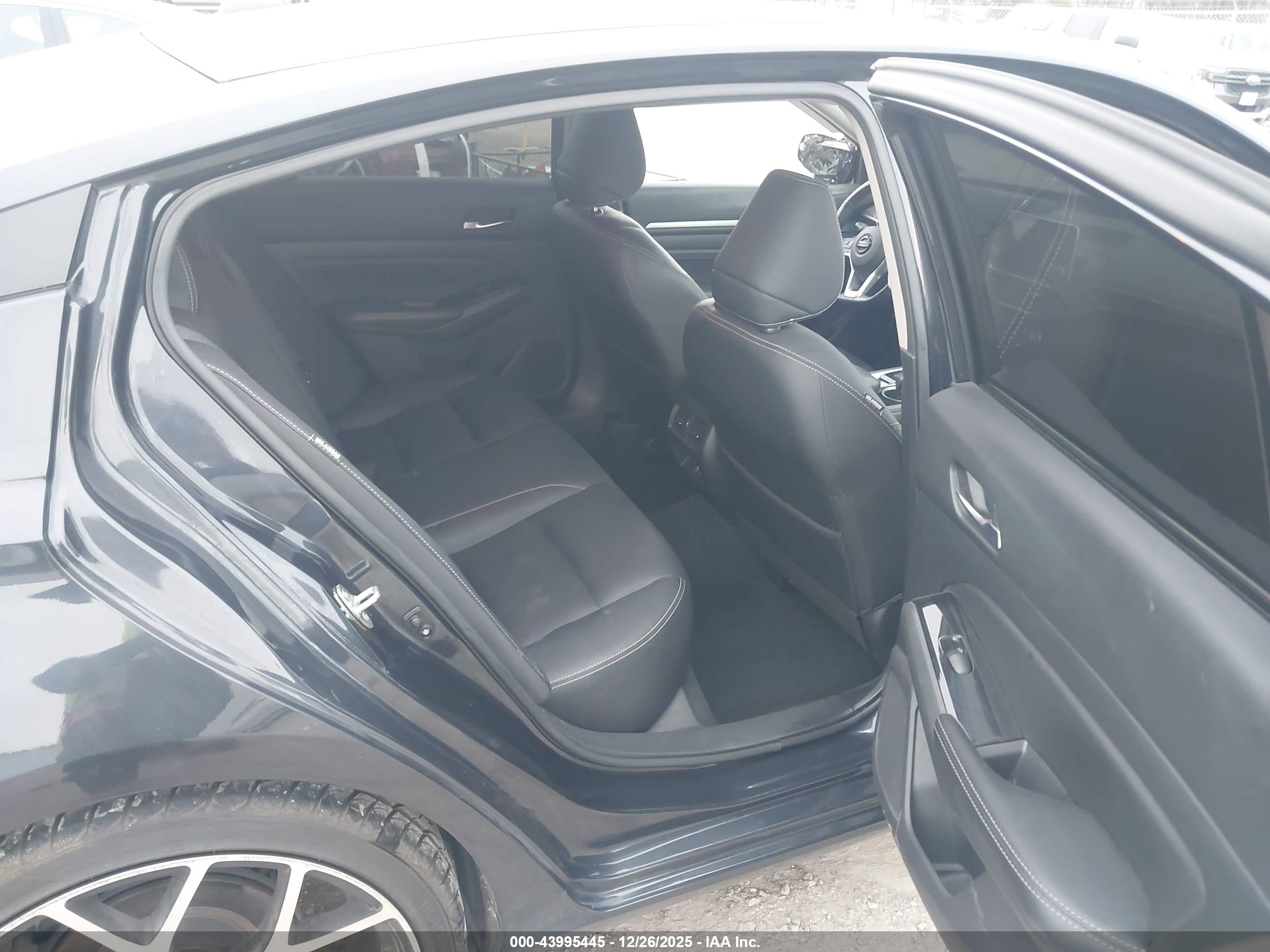 NISSAN ALTIMA image 8