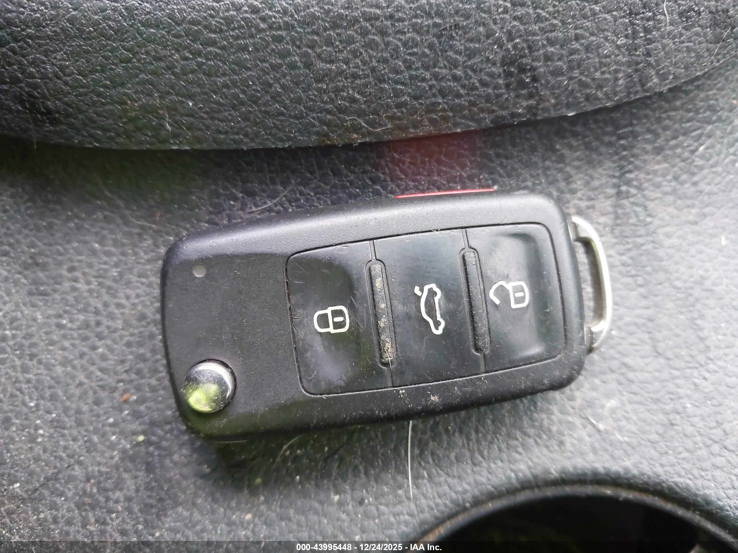 VOLKSWAGEN JETTA image 11