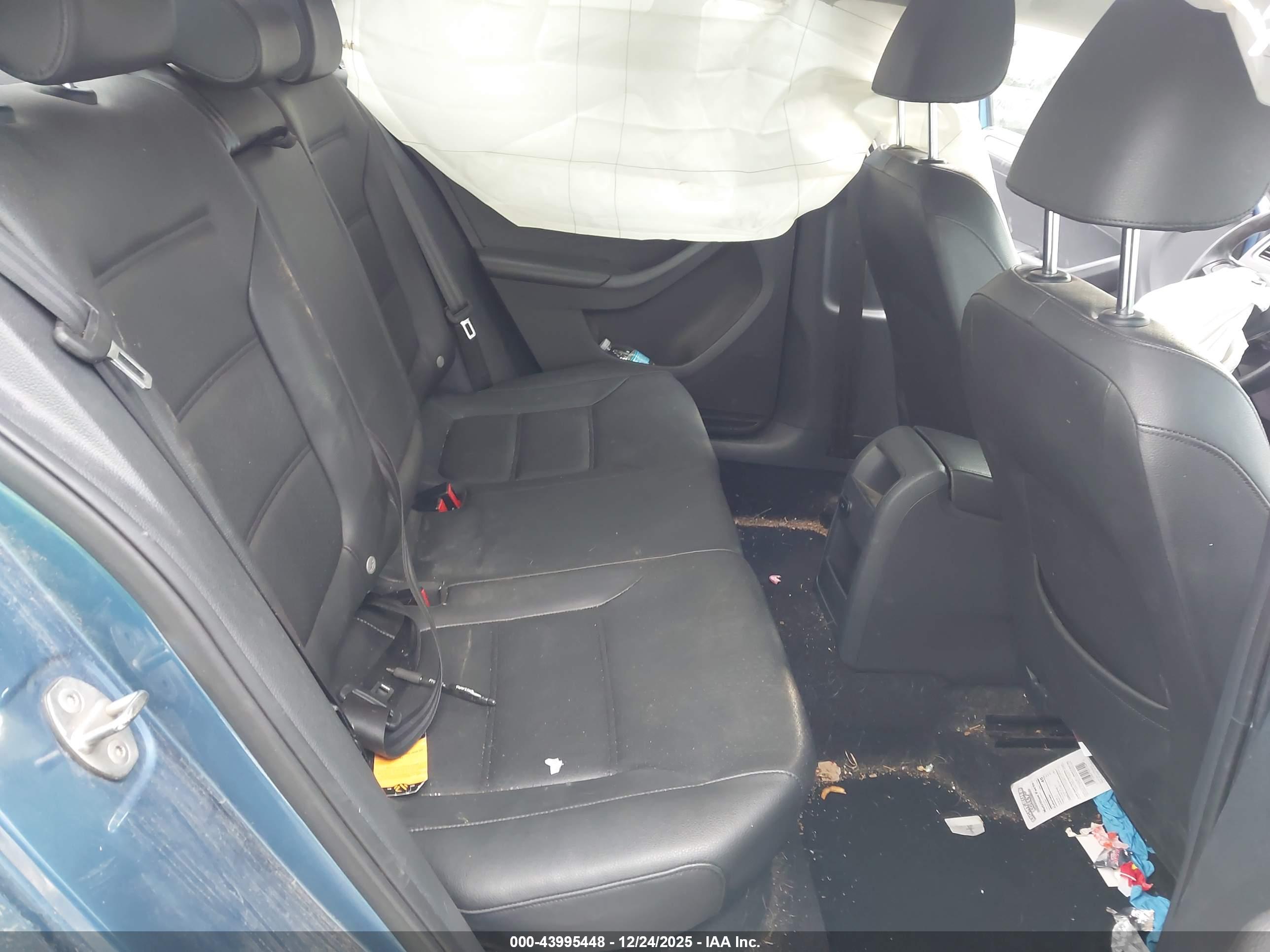 VOLKSWAGEN JETTA image 8