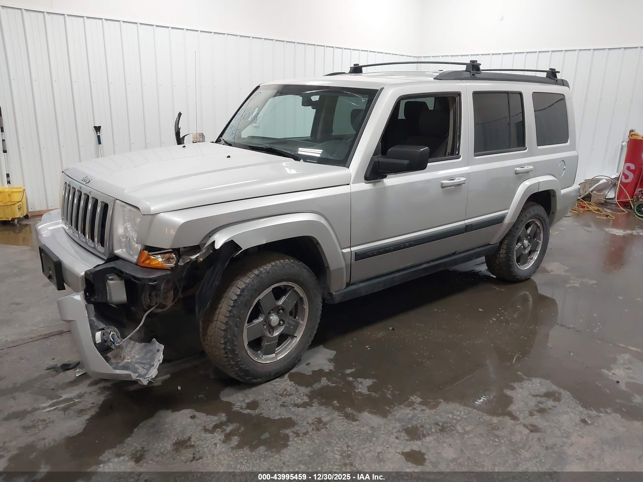 JEEP COMMANDER image 2