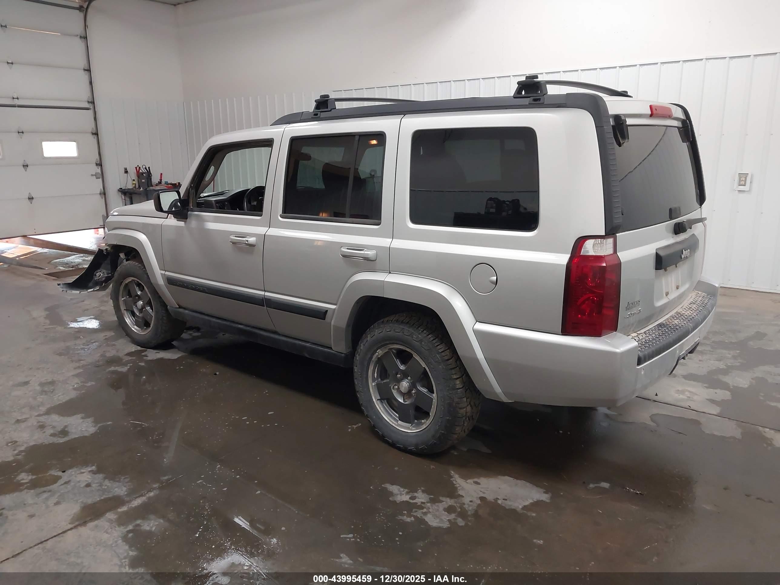 JEEP COMMANDER image 3