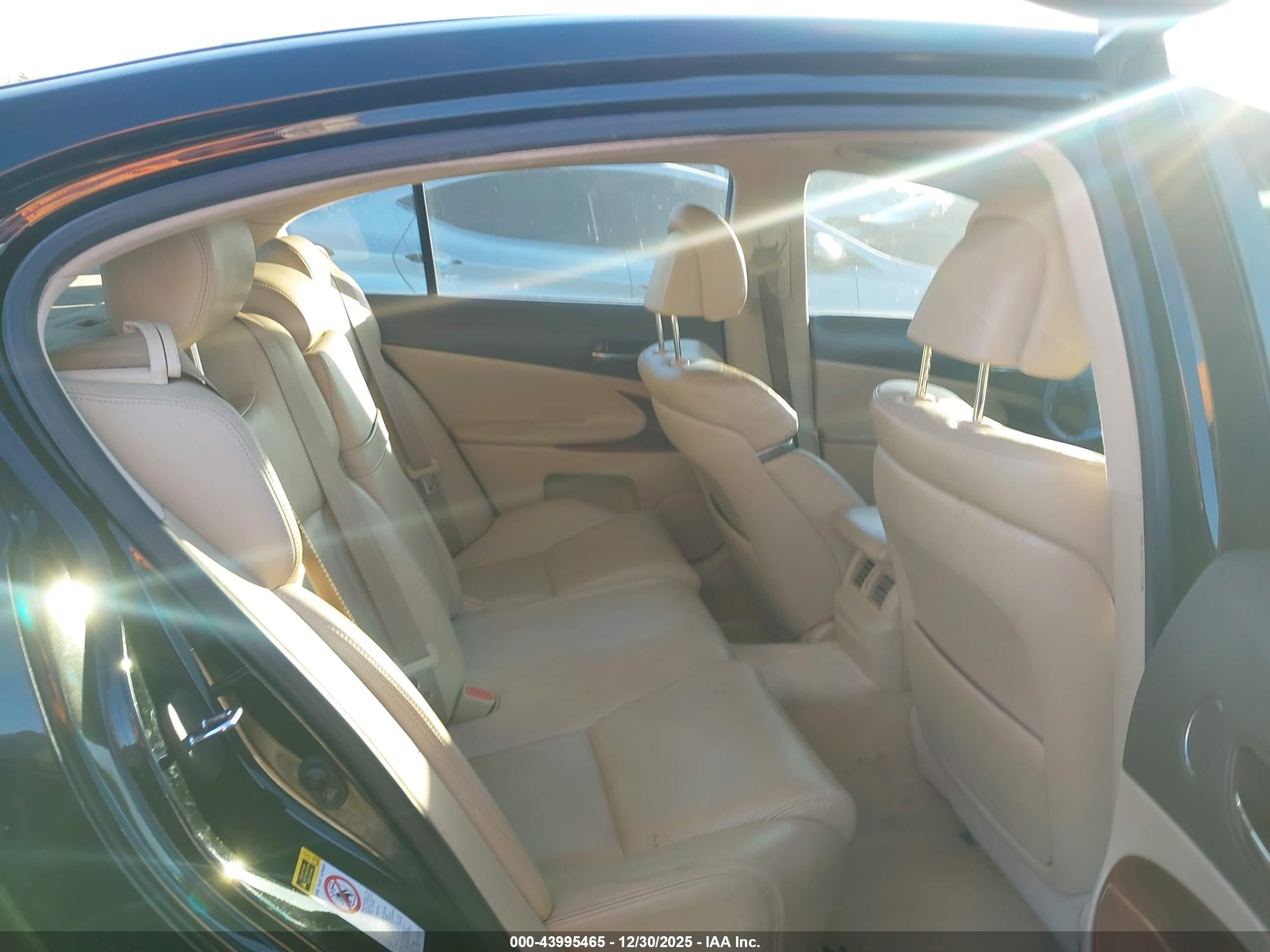 LEXUS GS image 8