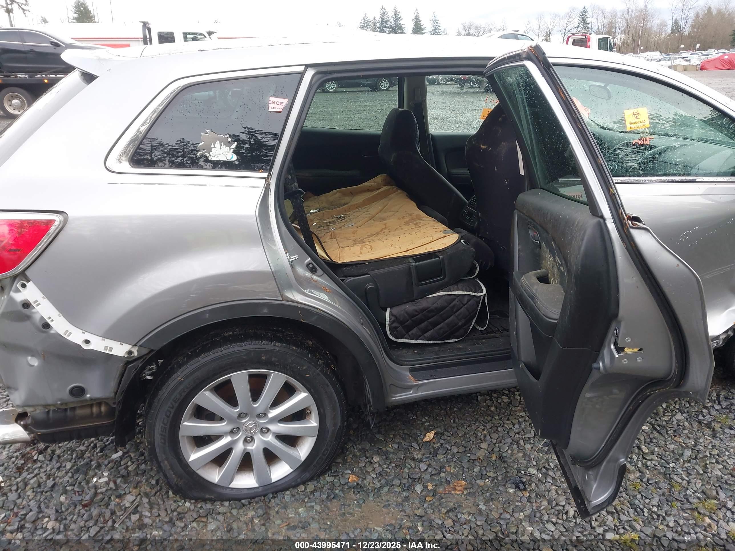 MAZDA CX-9 image 8
