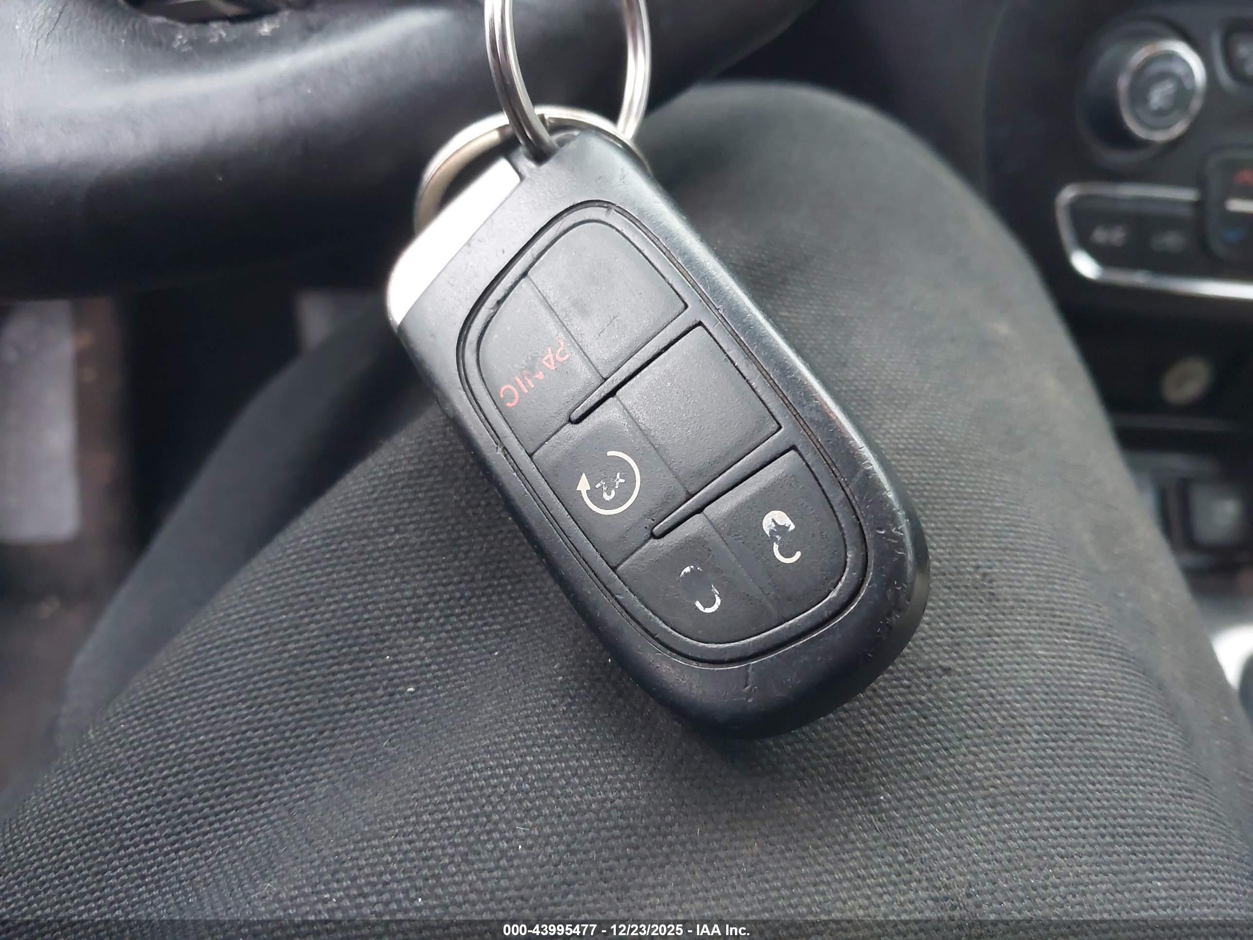 JEEP CHEROKEE image 11