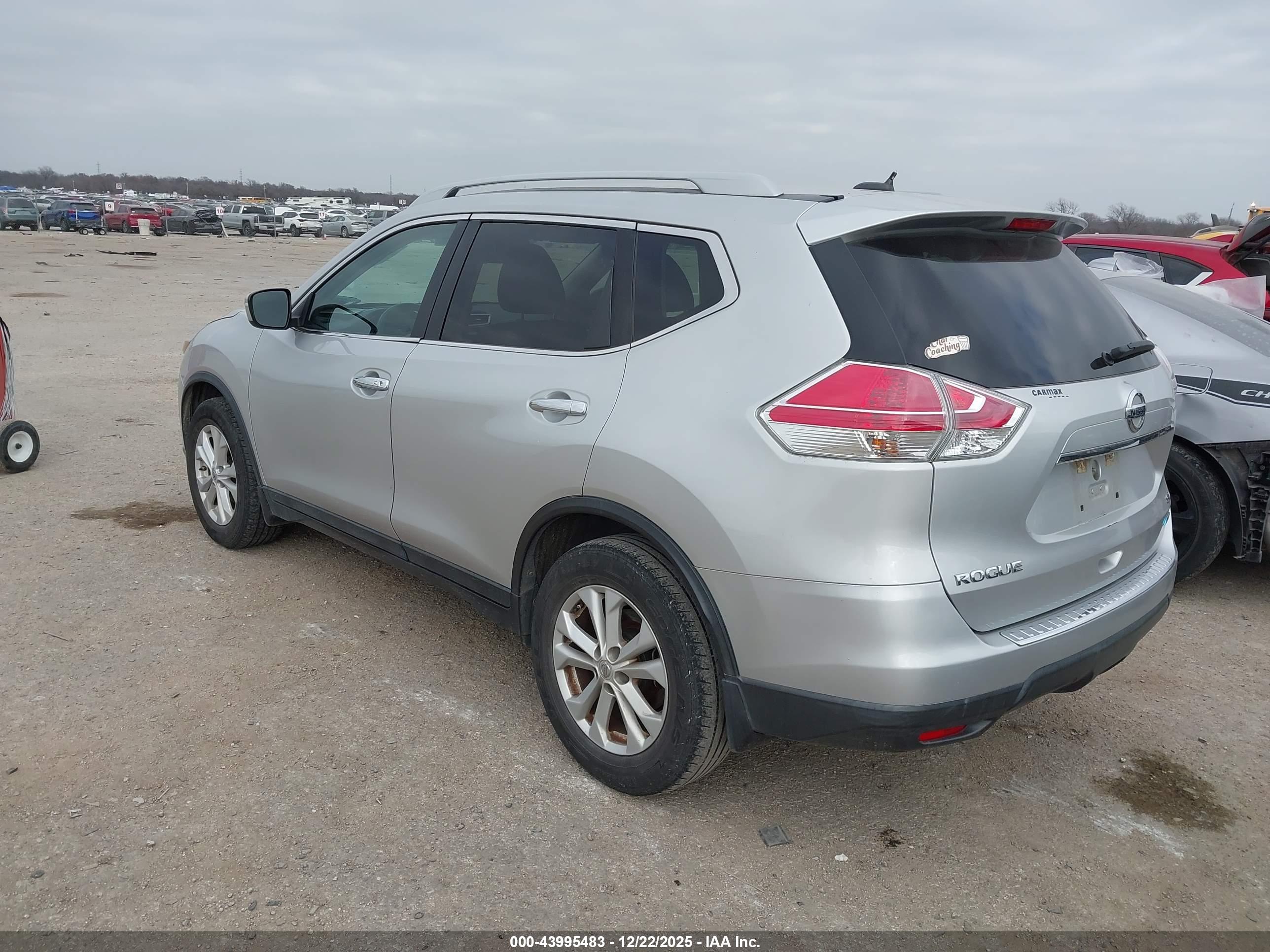 NISSAN ROGUE image 3