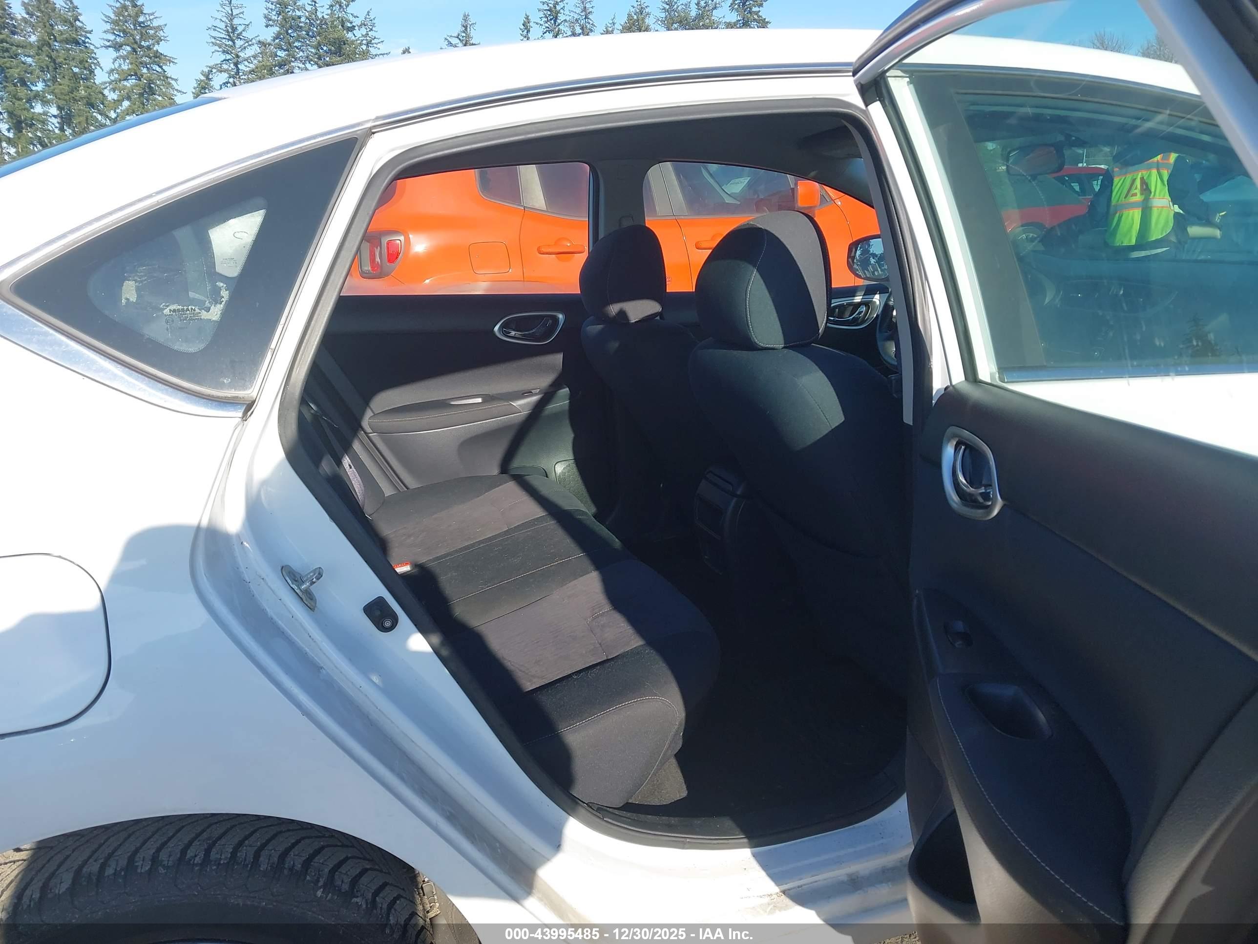 NISSAN SENTRA image 8