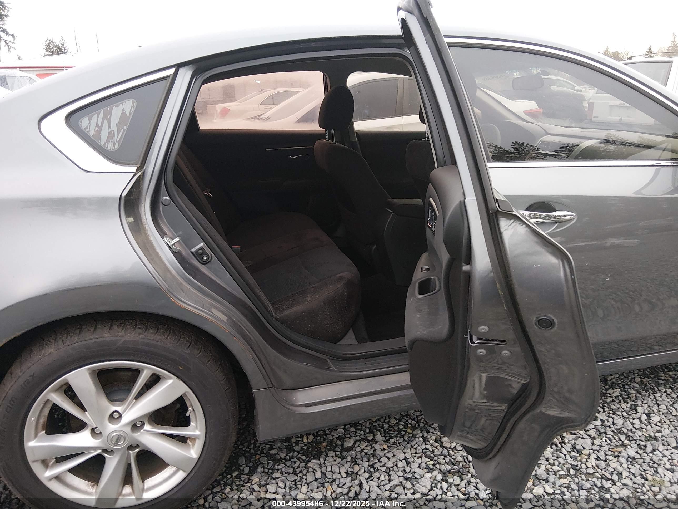 NISSAN ALTIMA image 8
