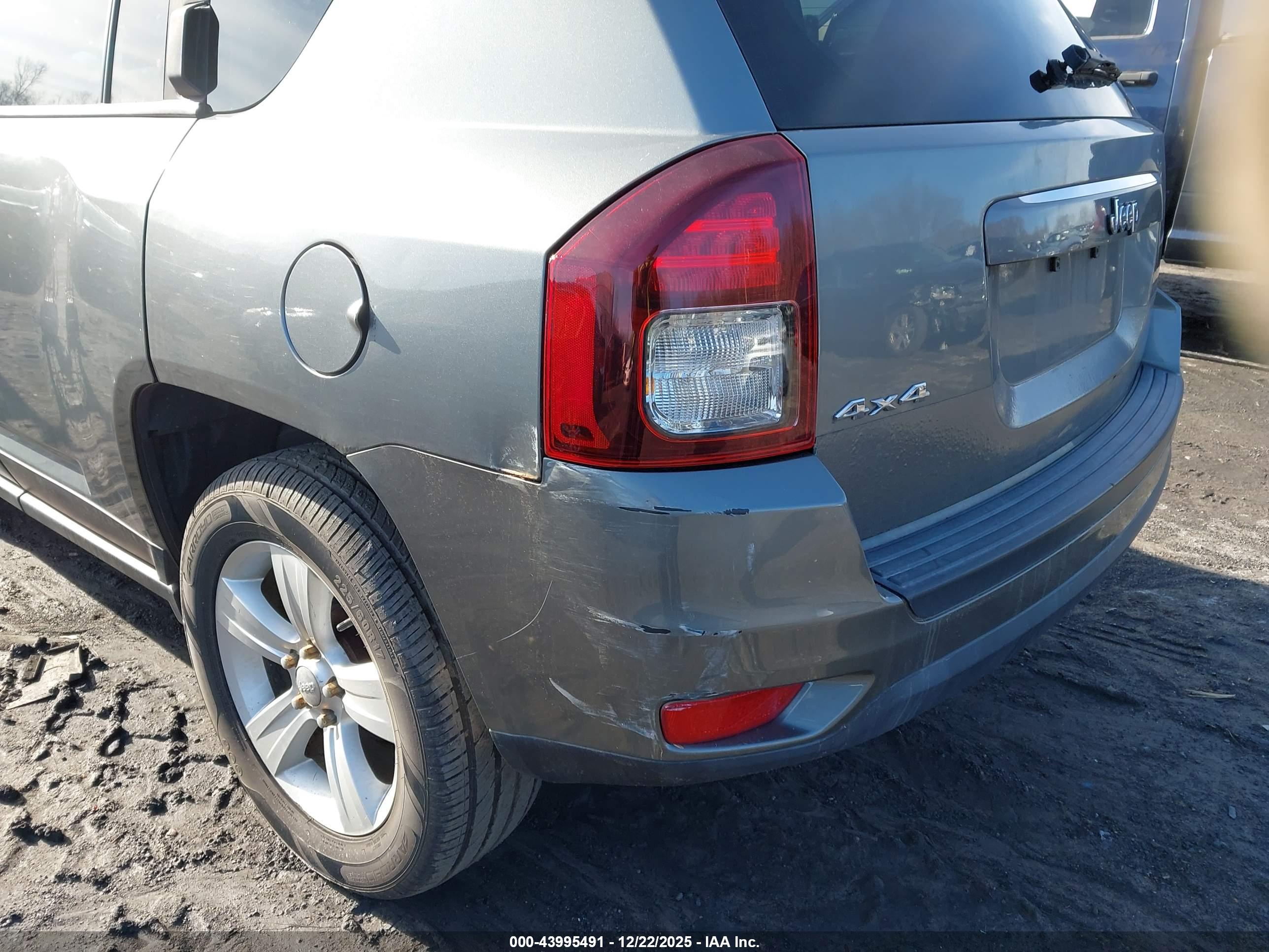 JEEP COMPASS image 6