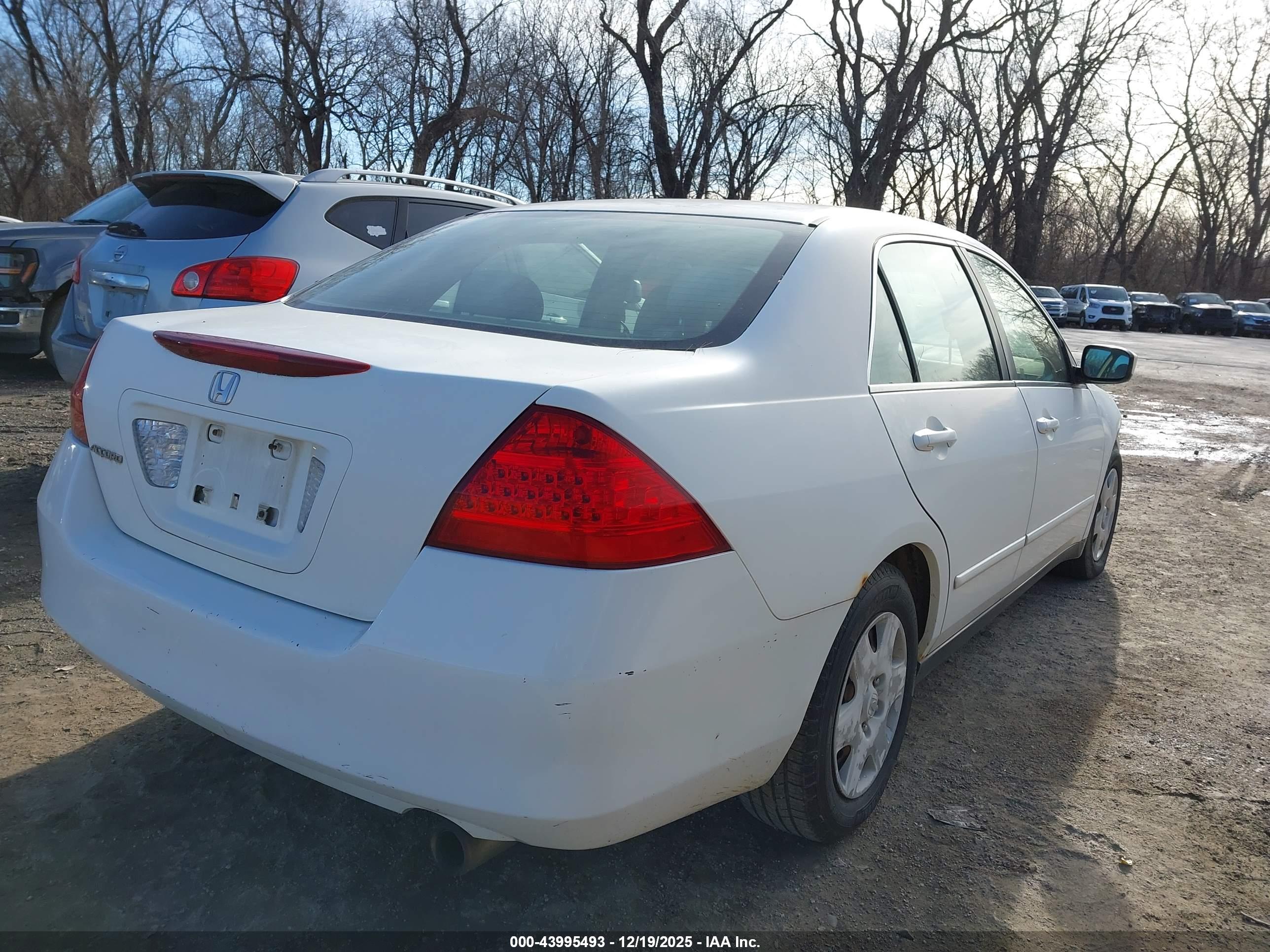 HONDA ACCORD image 4