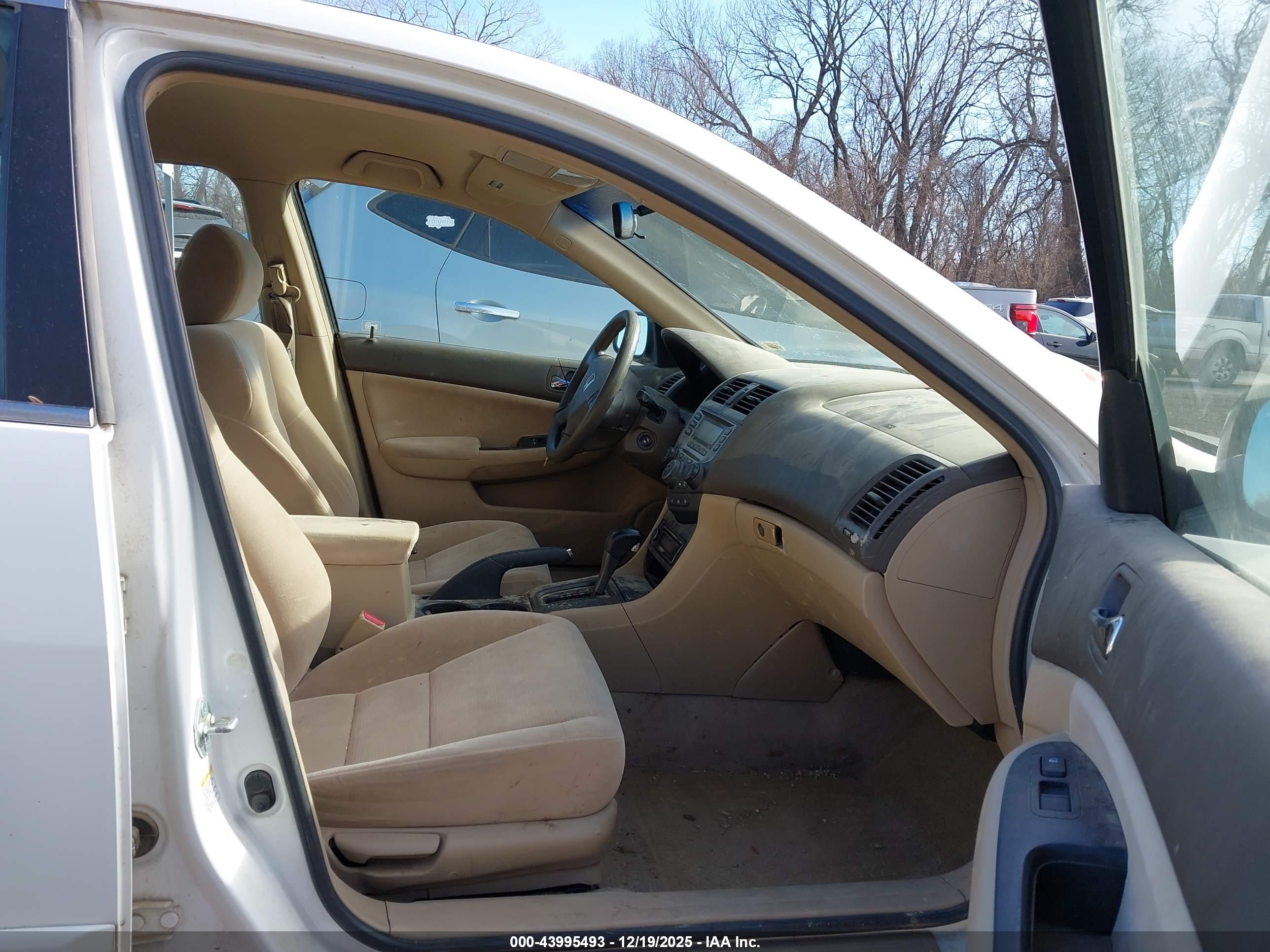 HONDA ACCORD image 5