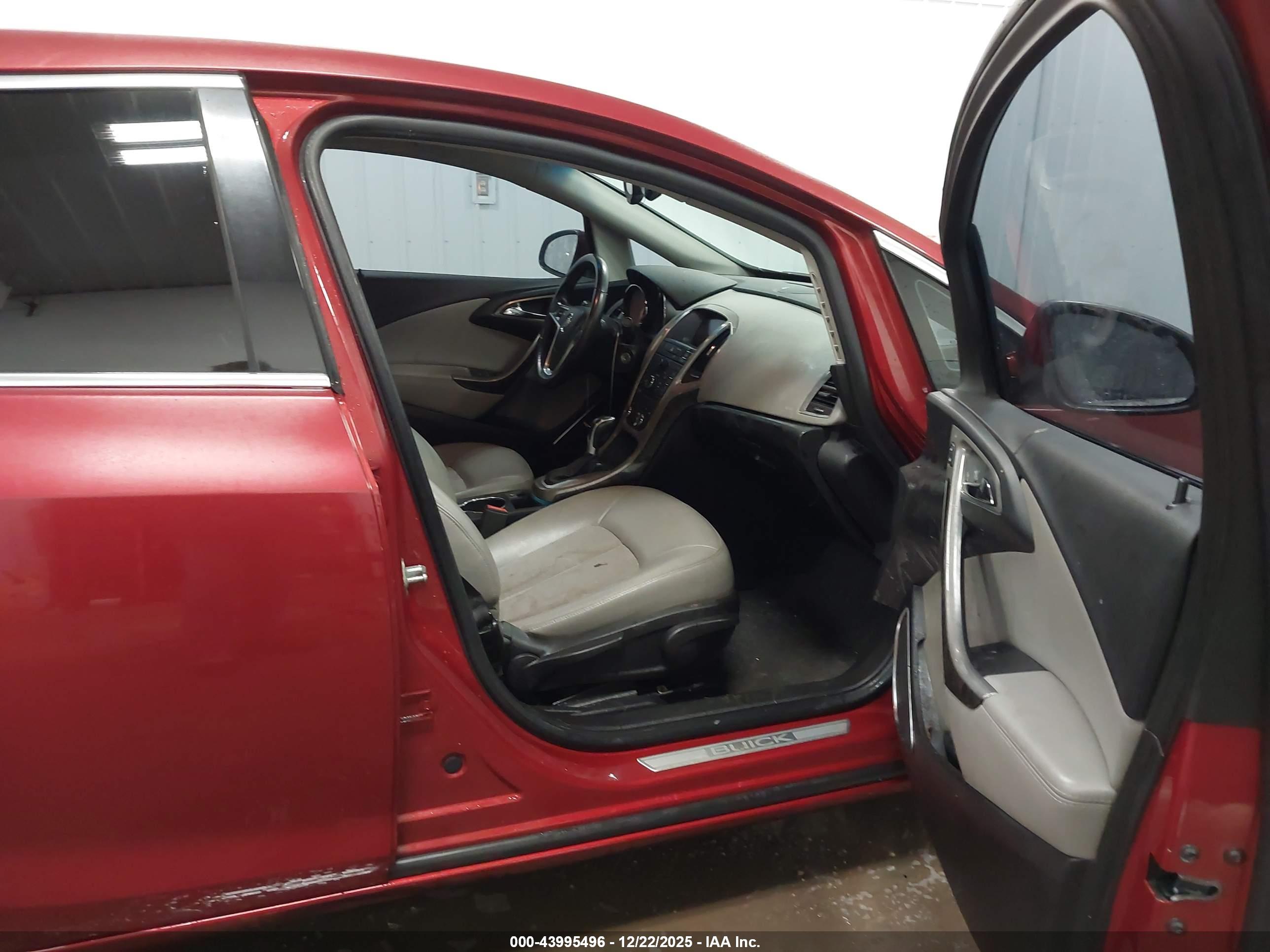 BUICK VERANO image 5
