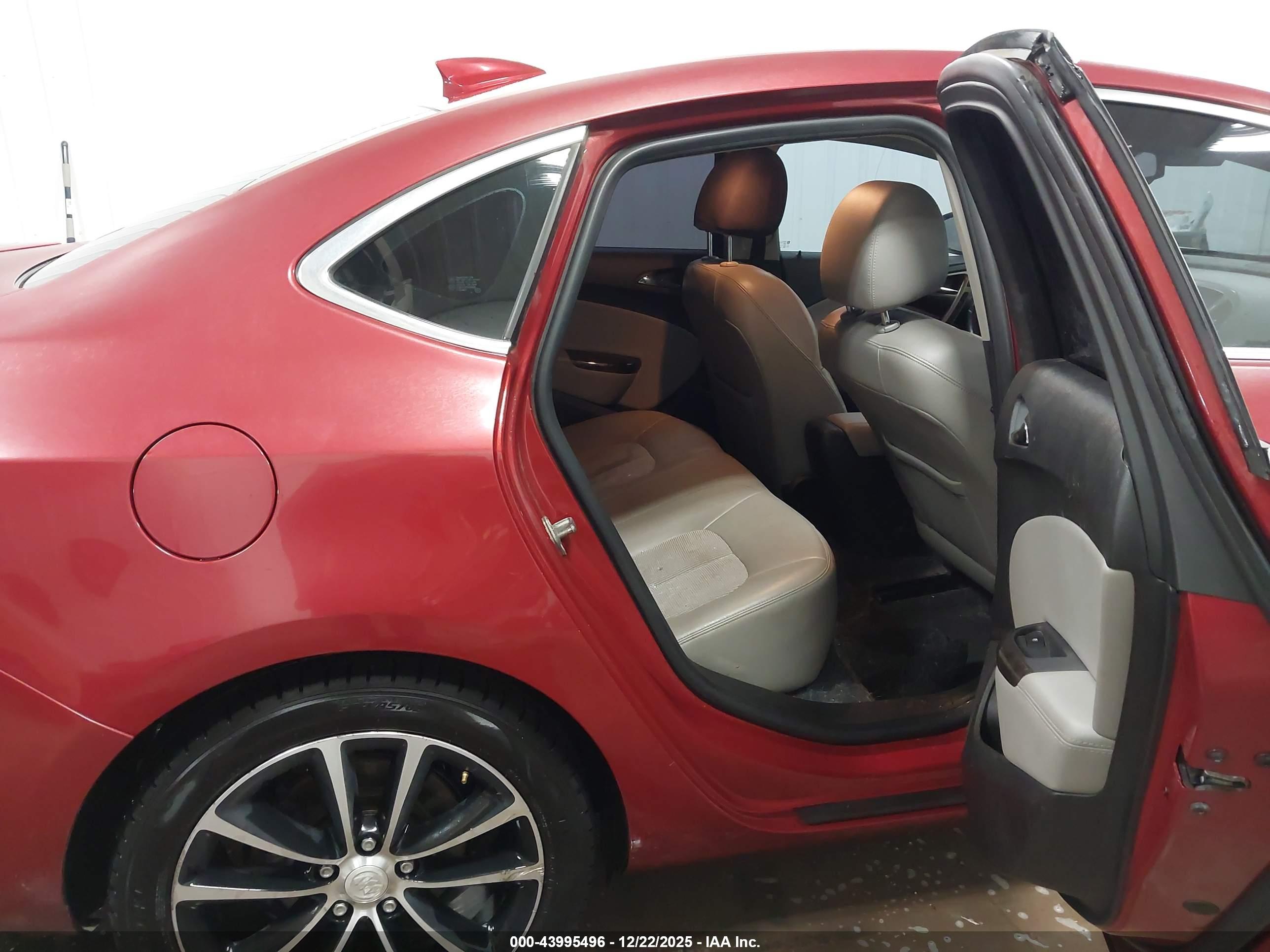 BUICK VERANO image 8
