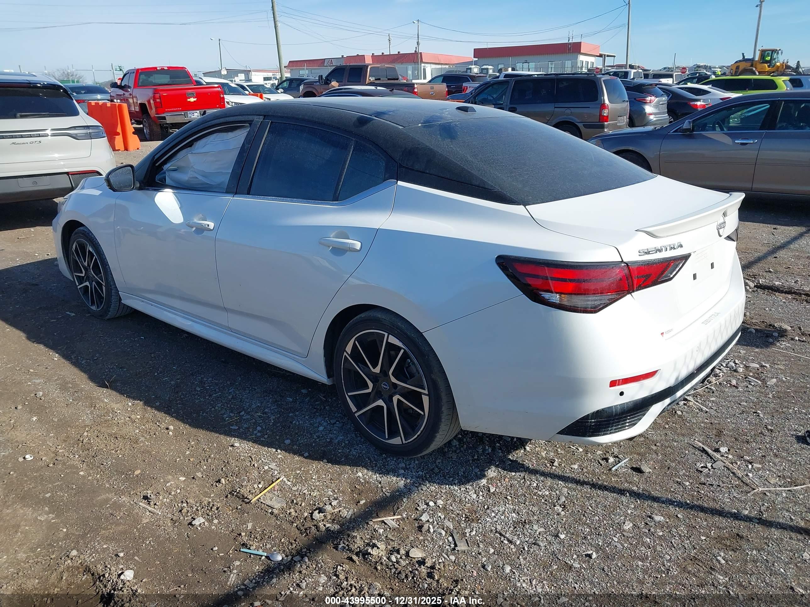 NISSAN SENTRA image 3