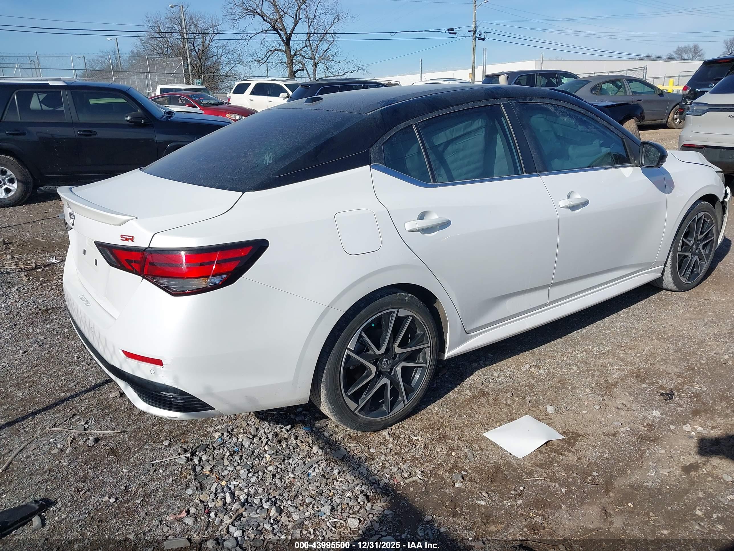 NISSAN SENTRA image 4