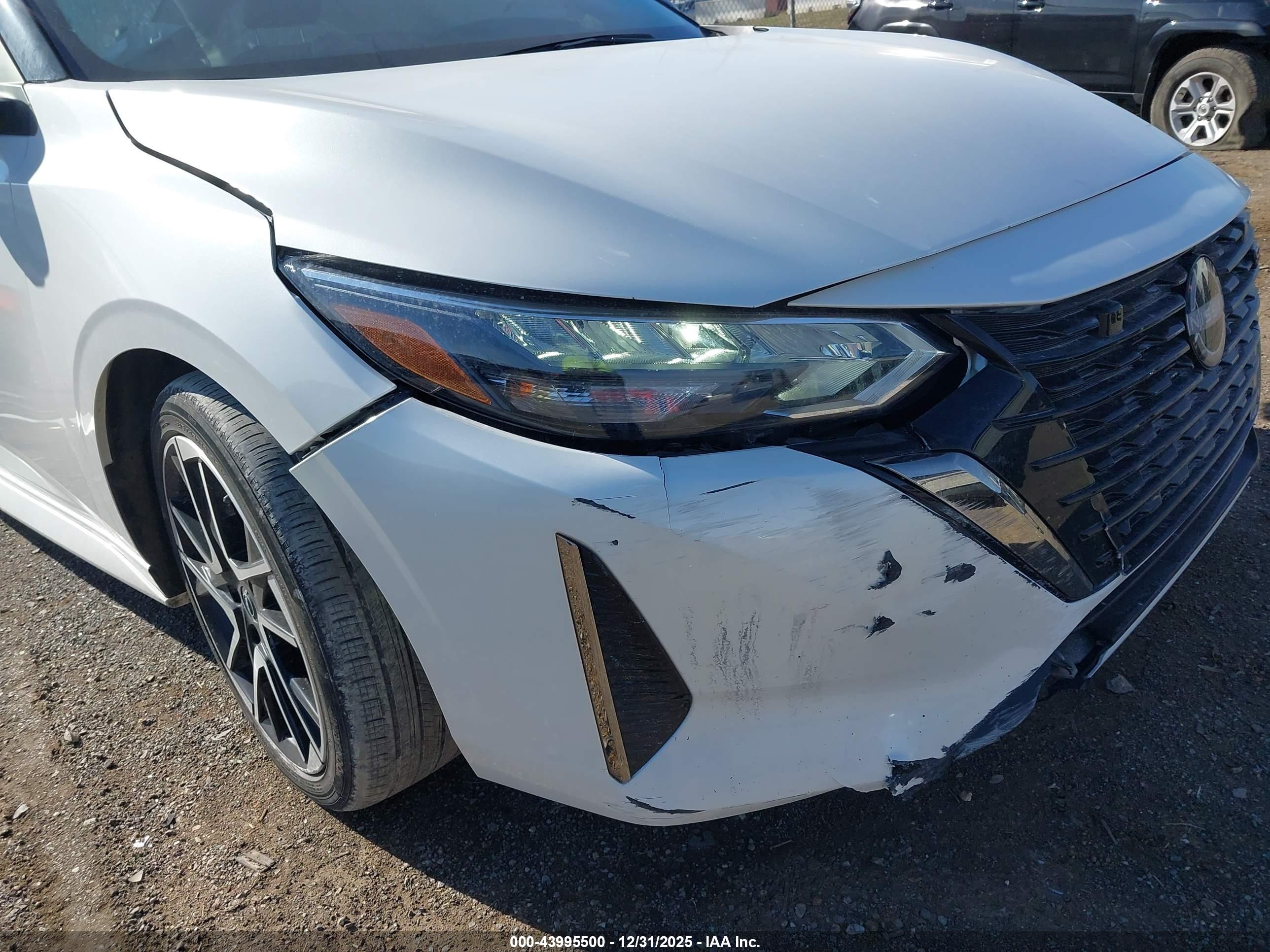 NISSAN SENTRA image 6
