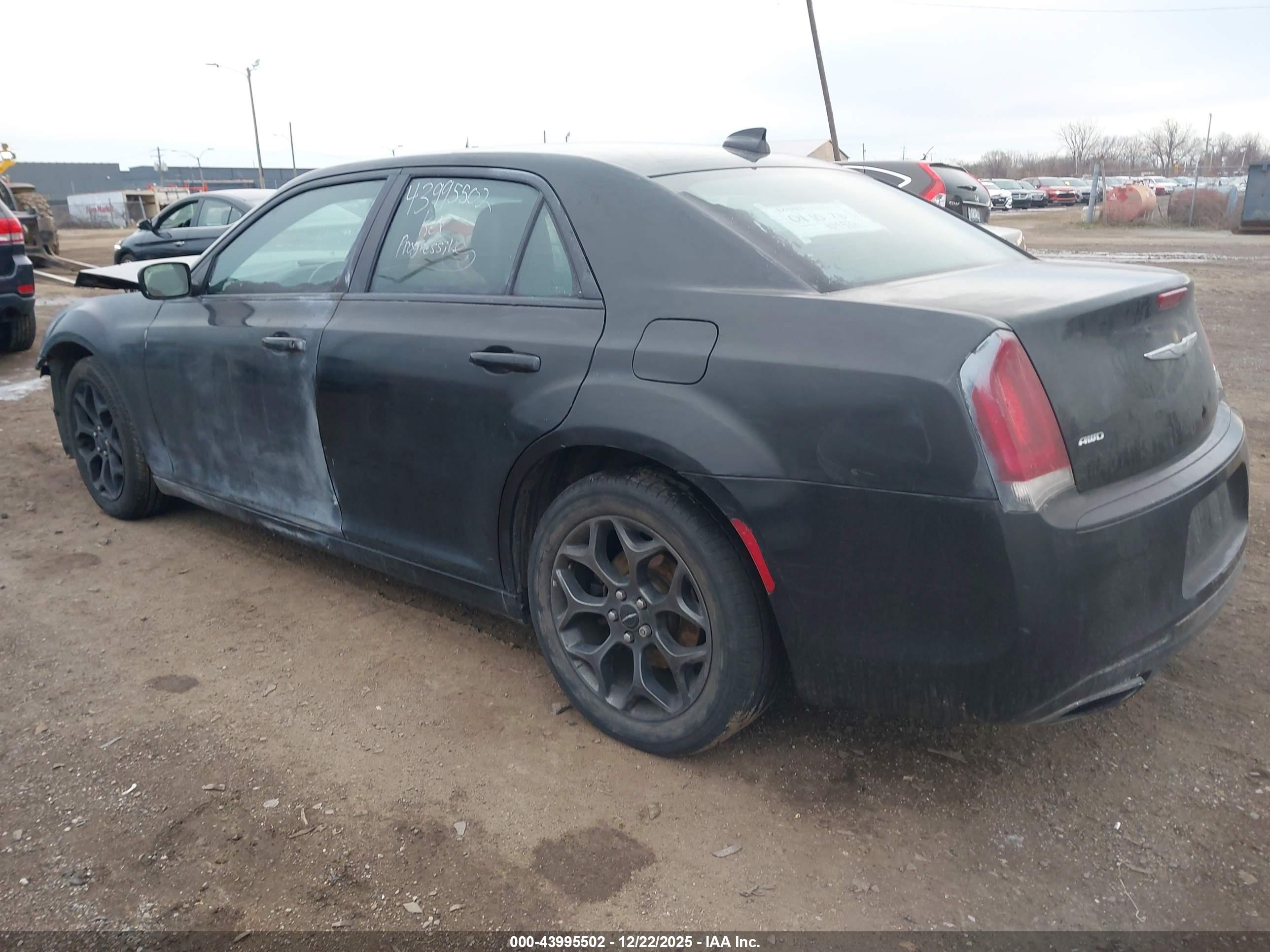 CHRYSLER 300 image 3