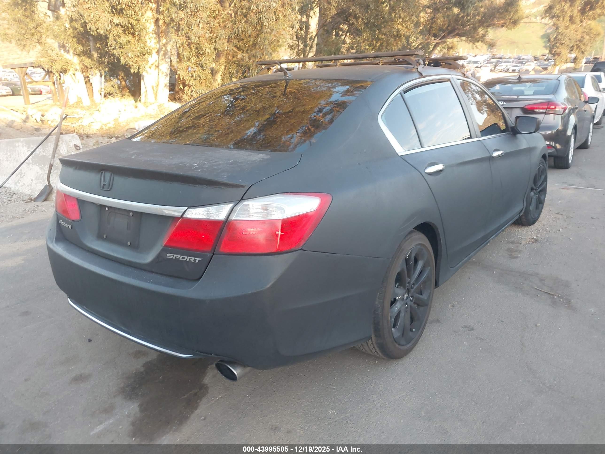 HONDA ACCORD image 4