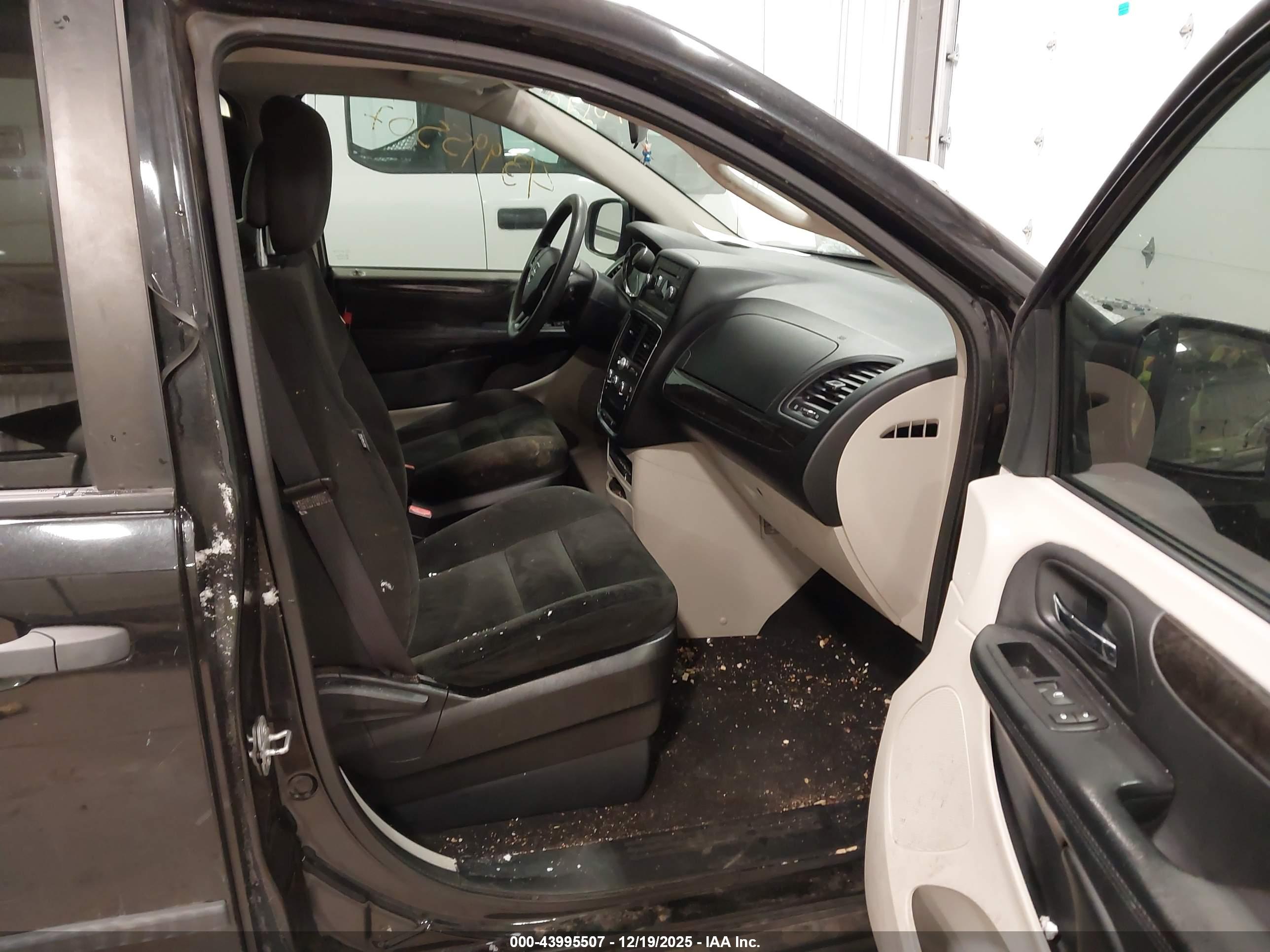 DODGE GRAND image 5
