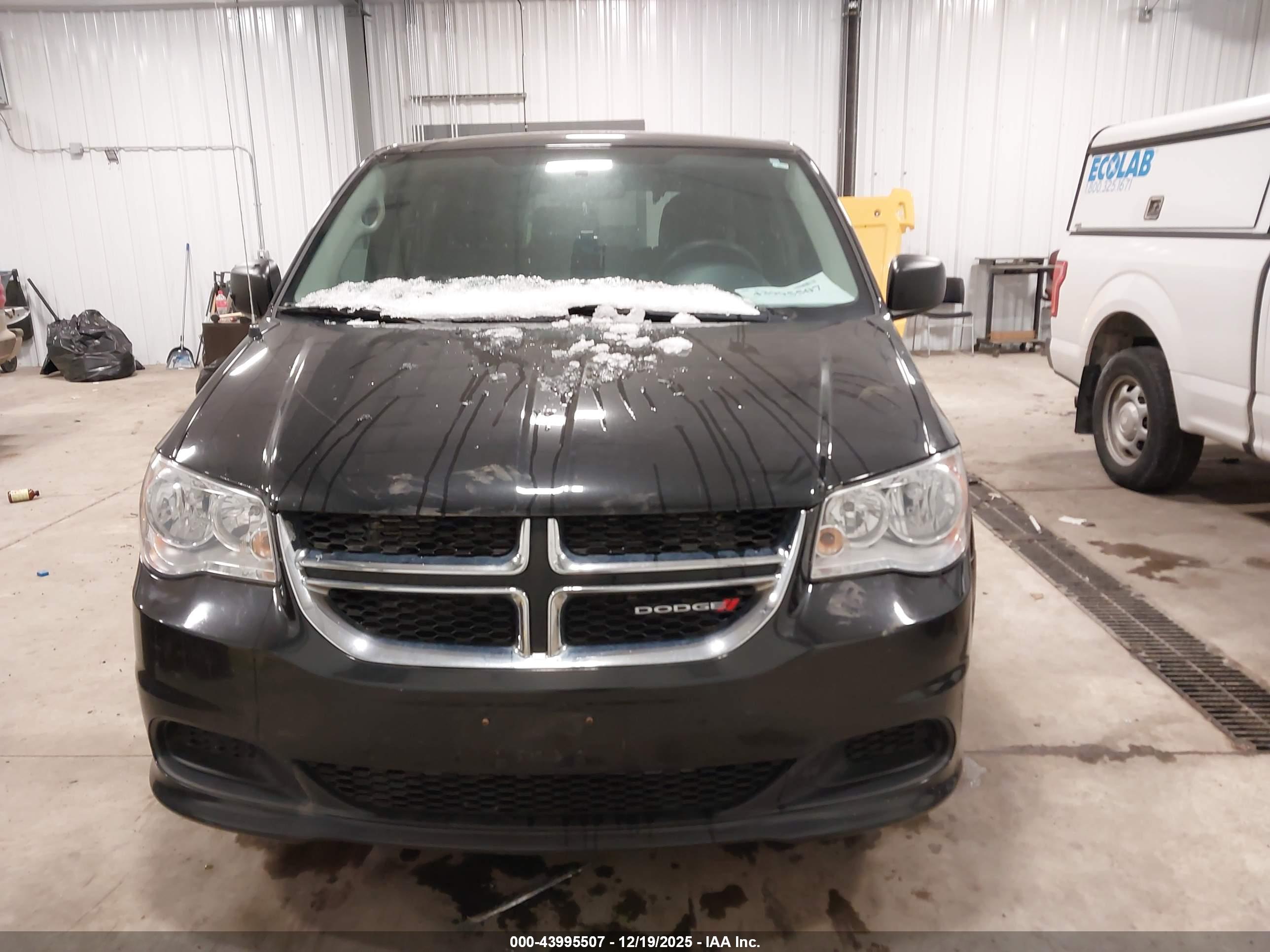 DODGE GRAND image 6