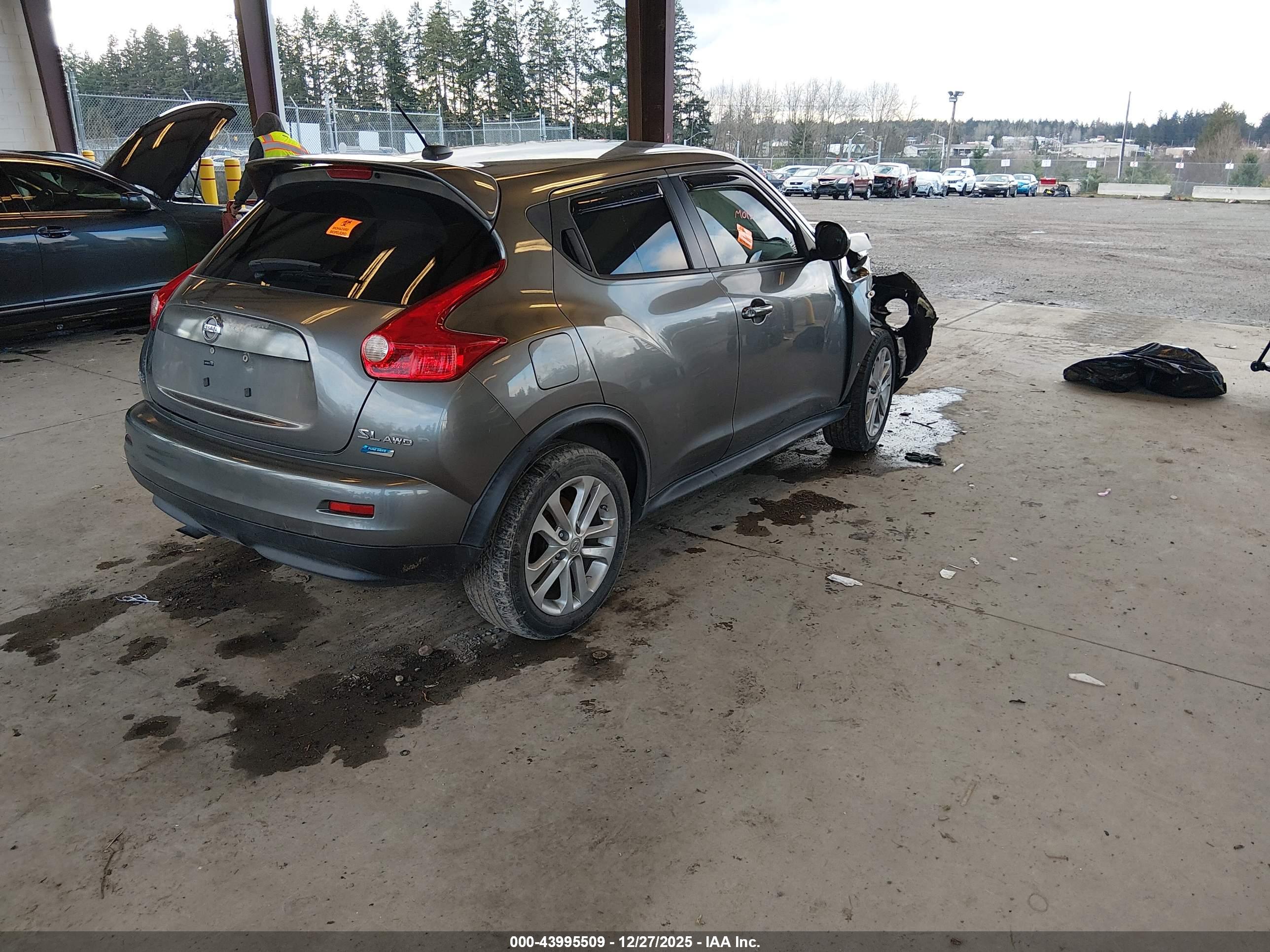 NISSAN JUKE image 4